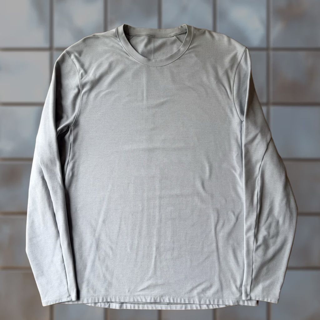 Lululemon Lululemon Surge Warm Sweatshirt XL Gray Long Sleeve Athleisure Yoga Workout Men Regular Crew Neck FP Size US M / EU 48-50 / 2 - 1 Thumbnail