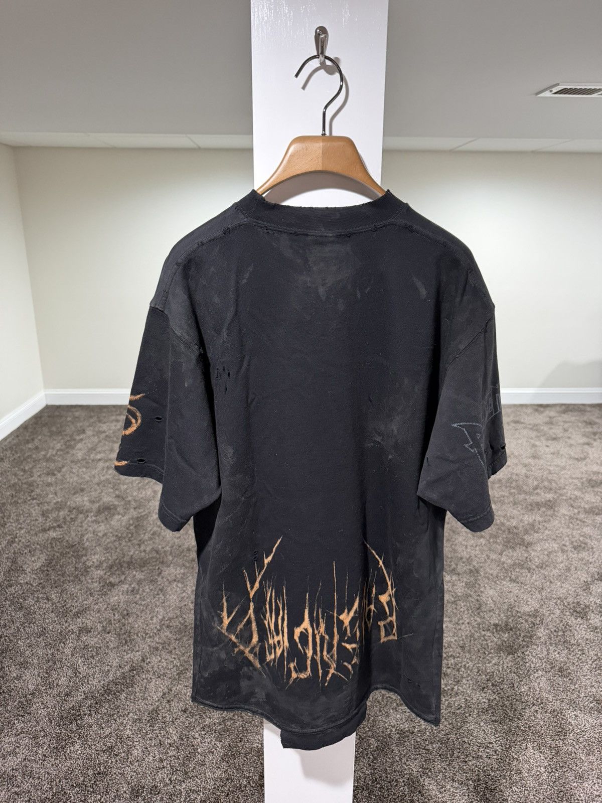 Balenciaga Balenciaga Upside Down Paris Moon Distressed Black T-Shirt Size US XL / EU 56 / 4 - 2 Thumbnail