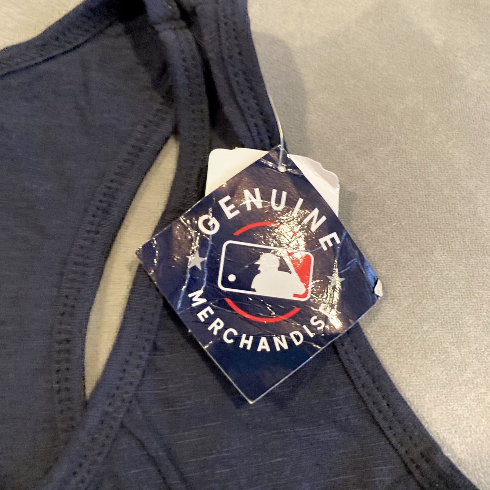Vintage NWT CAMPUS LIFESTYLE NEW YORK YANKEES TANK TOP SIZE SMALL Women Blue Sleeveless Knit Graphic Tank S Judge Size S / US 4 / IT 40 - 3 Thumbnail