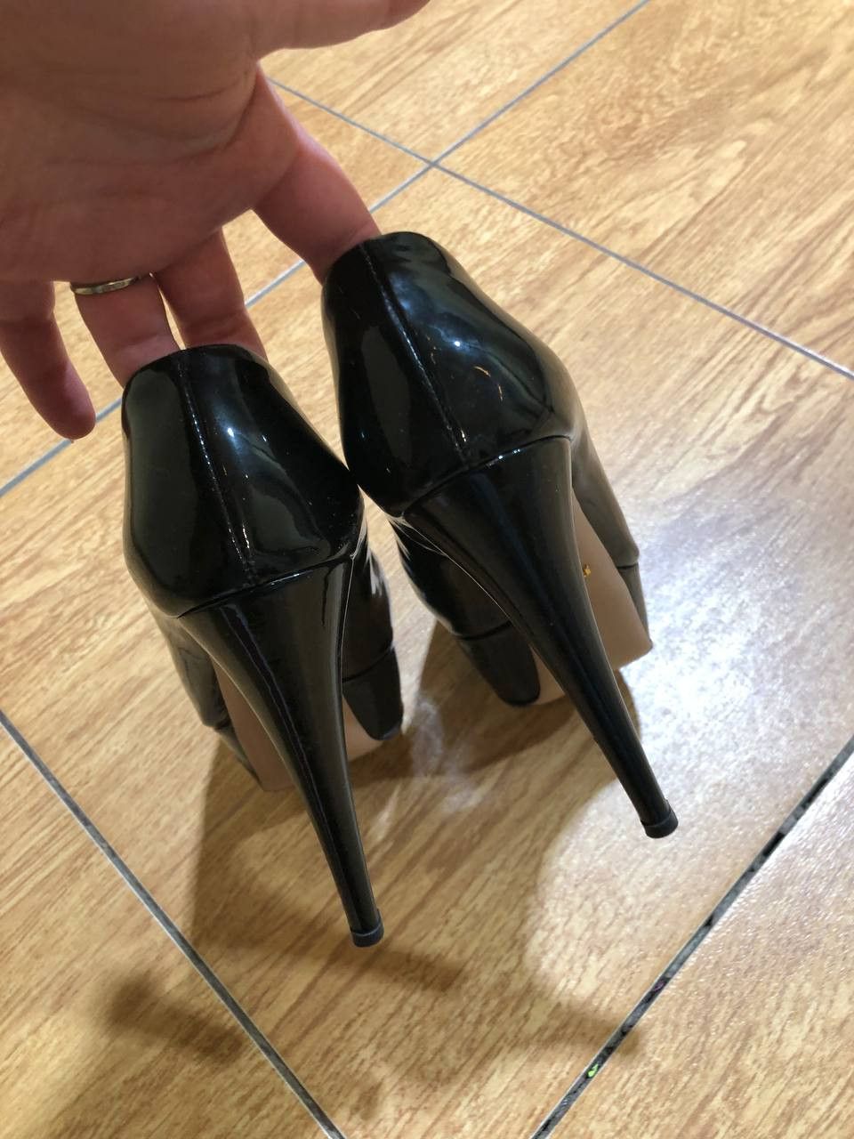 Prada Prada Black Patent Leather High Stiletto Pumps Size US 8.5 / IT 38.5 - 8 Thumbnail