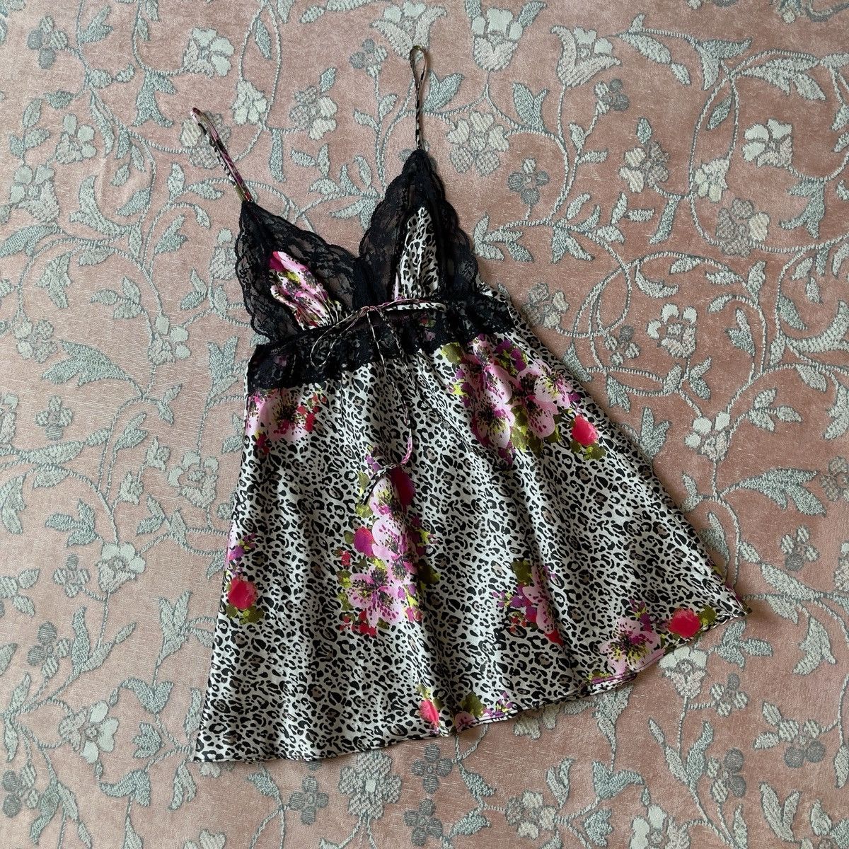 Victoria's Secret Adorable Leopard & Floral Satin Mini Slip Dress (S-M) Size M / US 6-8 / IT 42-44 - 8 Thumbnail