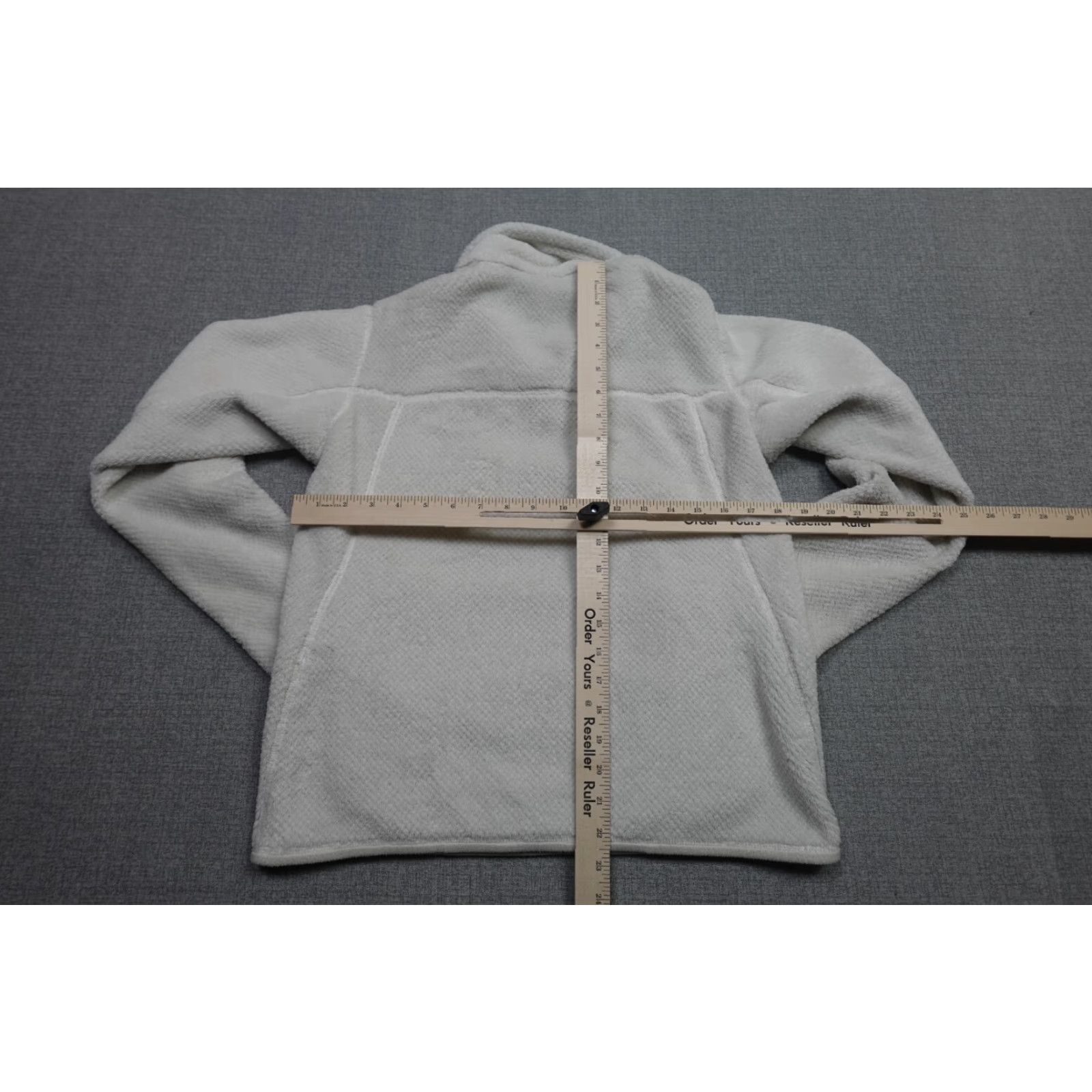 Patagonia Patagonia Sweater Women M White Fleece Pullover Outdoor Casual Logo Dolman Sleeve High Neck All Seasons Modern Vintage: No Size M / US 6-8 / IT 42-44 - 6 Thumbnail