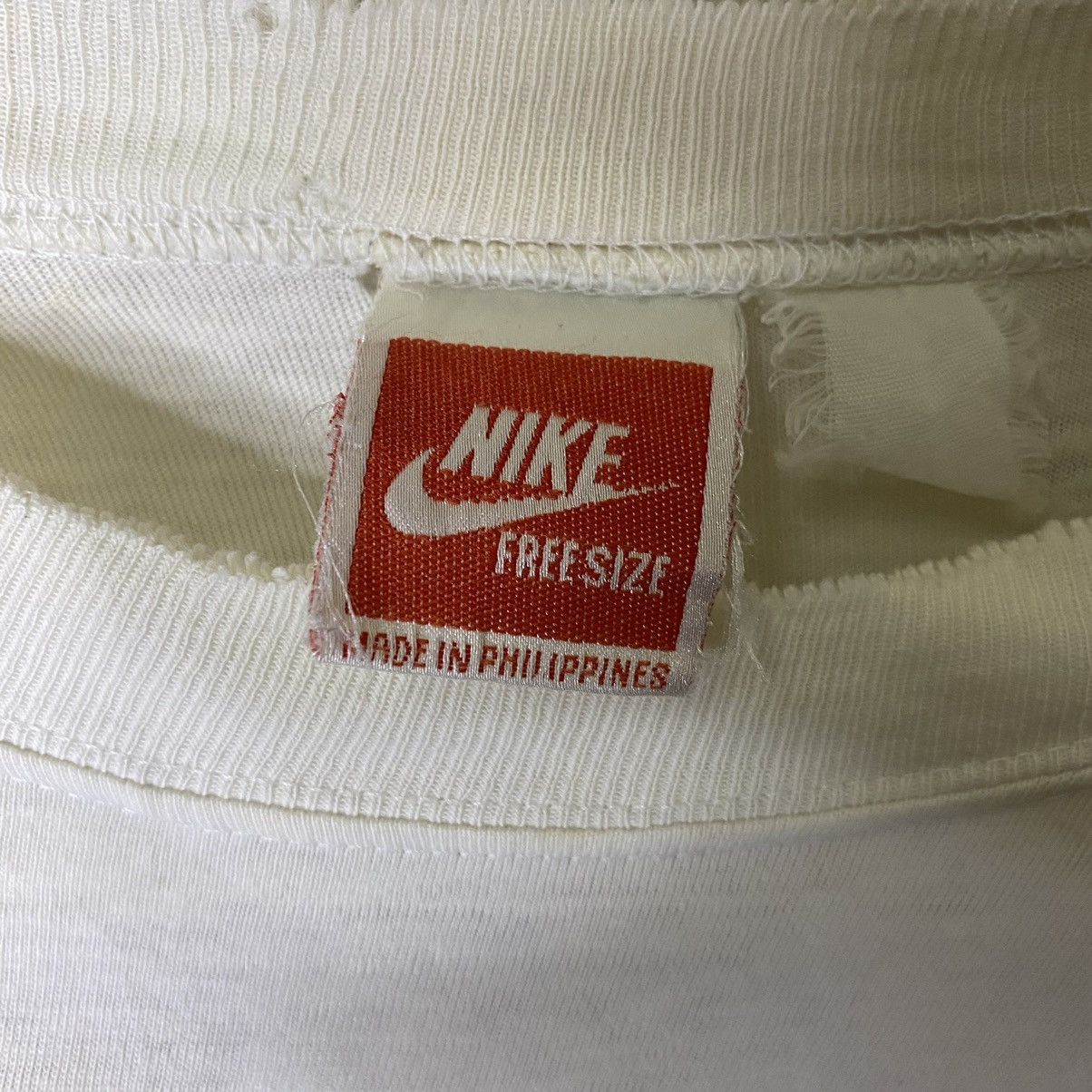 Jordan Brand × Nike × Vintage Vintage 1990s Nike Michael Jordan Distressed Tee Size US L / EU 52-54 / 3 - 3 Thumbnail