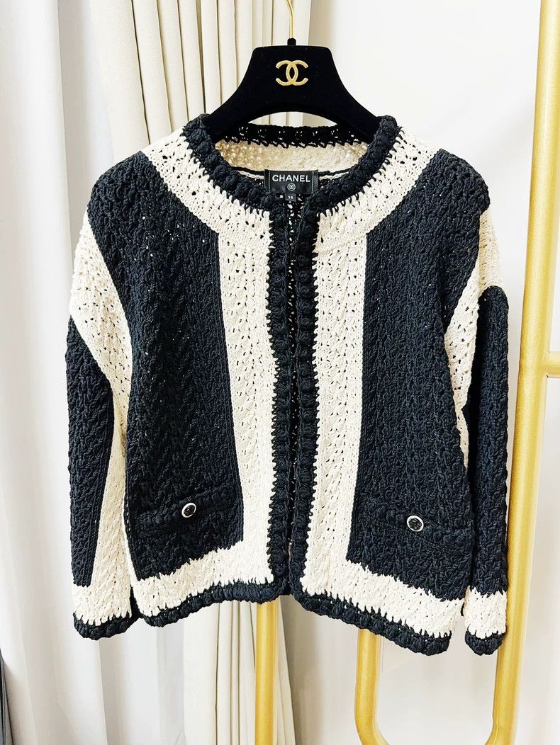 Chanel Chanel Black and white color-blocked hollow woven cardigan Size XS / US 0-2 / IT 36-38 - 1 Thumbnail