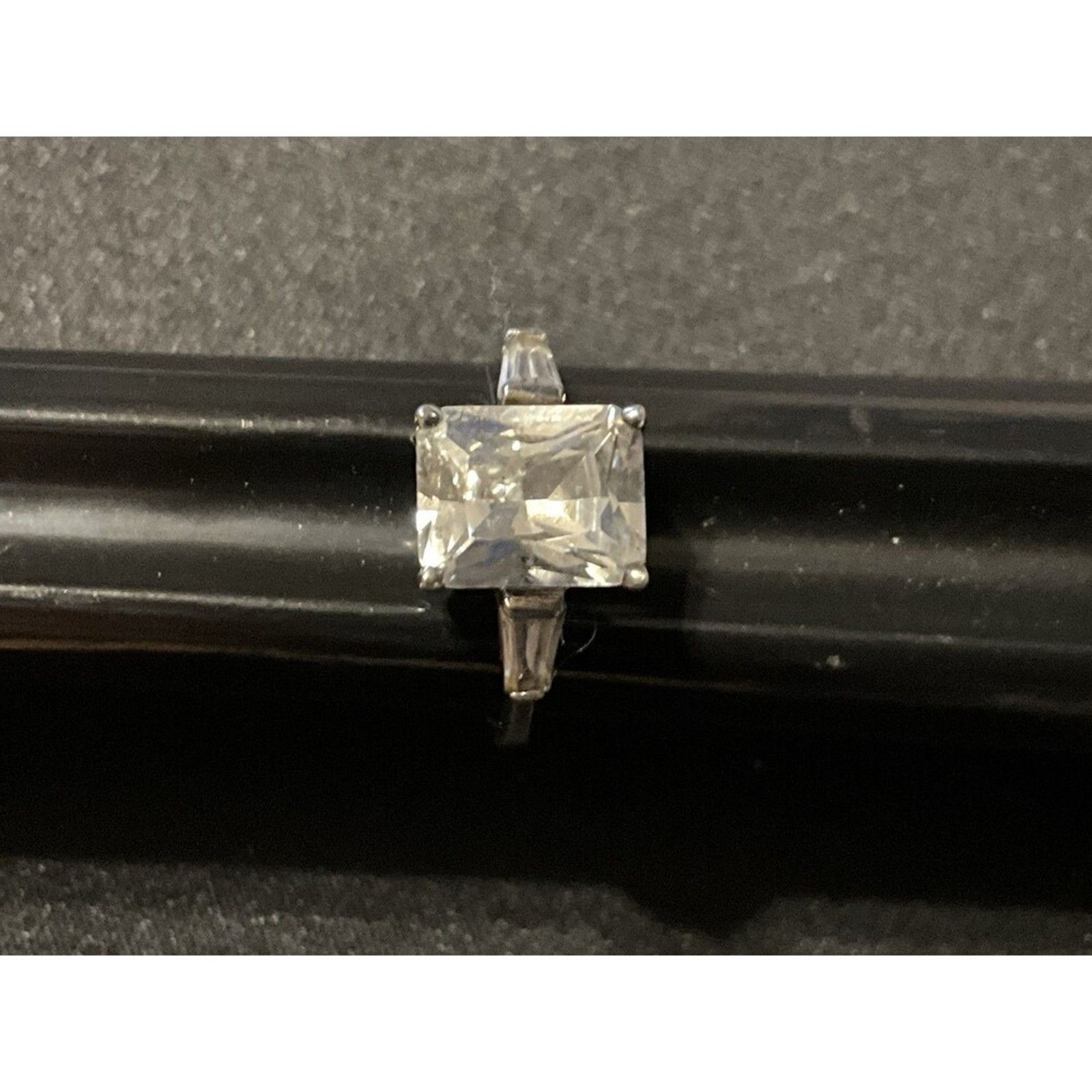 Other 925 Sterling Silver Vintage CZ Ring Size 8 Size ONE SIZE - 1 Thumbnail