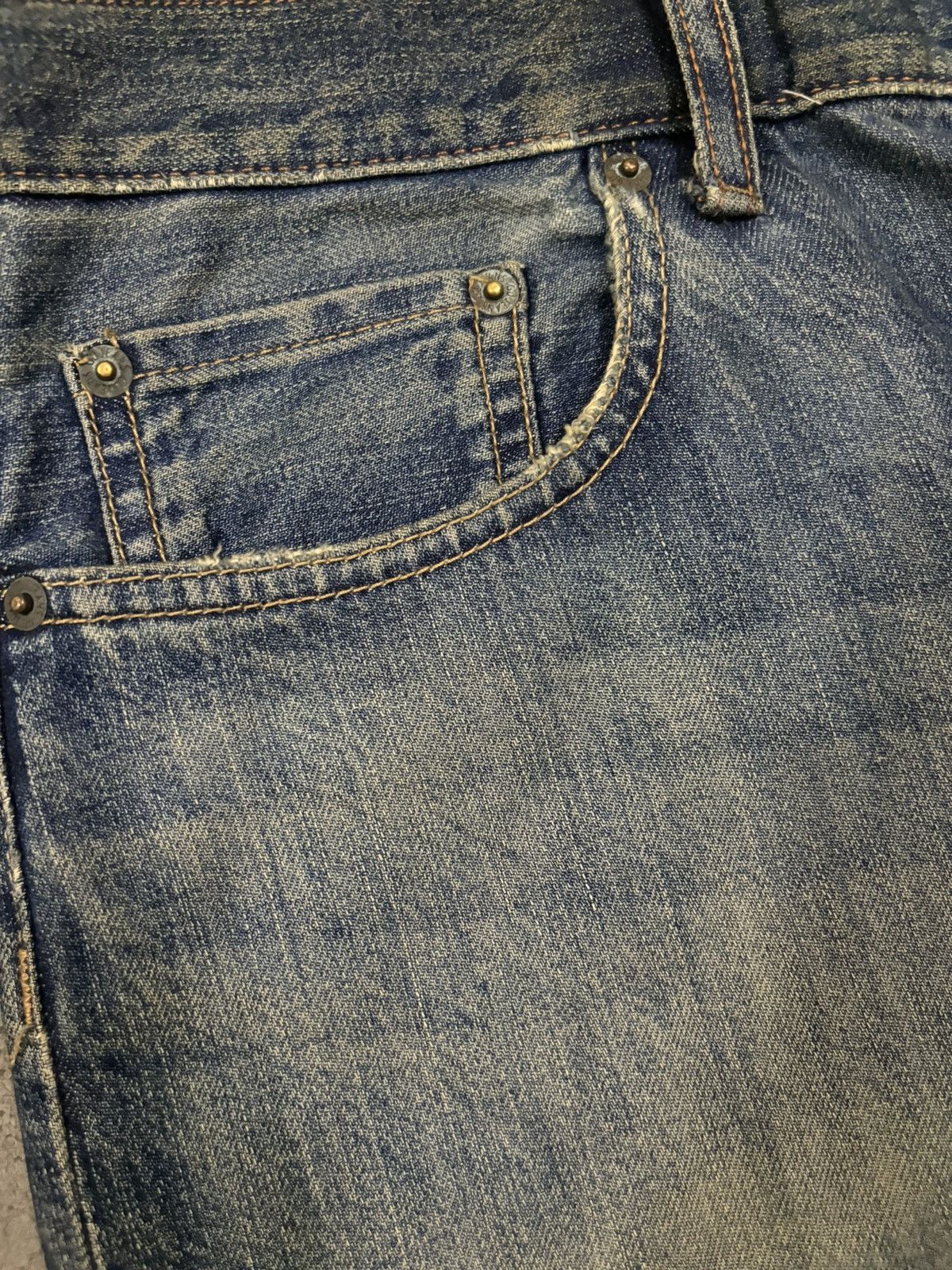 GU × Undercover Vintage Japanese Brand GU Dark Mud Wash Loose Ripped Jeans Size US 33 - 5 Thumbnail