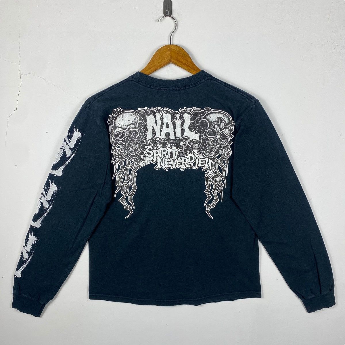 Vintage Vintage NAIL Spirit Never Die Gore Graphic Longsleeve Tee Size US S / EU 44-46 / 1 - 5 Thumbnail