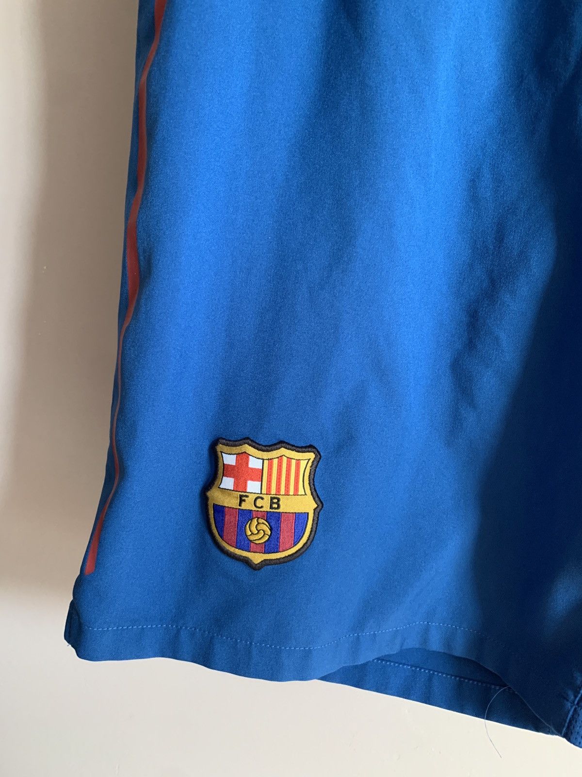 Vintage FC Barcelona Nike vintage shorts soccer football Spain Size US 34 / EU 50 - 4 Thumbnail