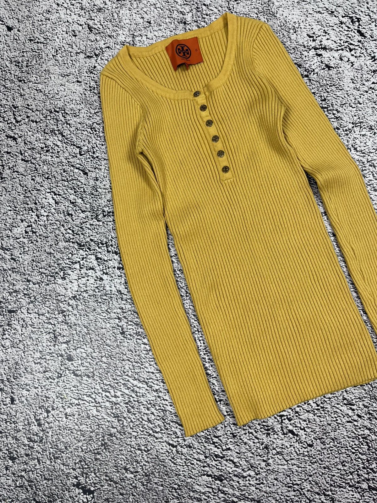 Tory Burch Tory Burch Ribbed Henley Wool Top Light Sweater size M Size M / US 6-8 / IT 42-44 - 2 Thumbnail
