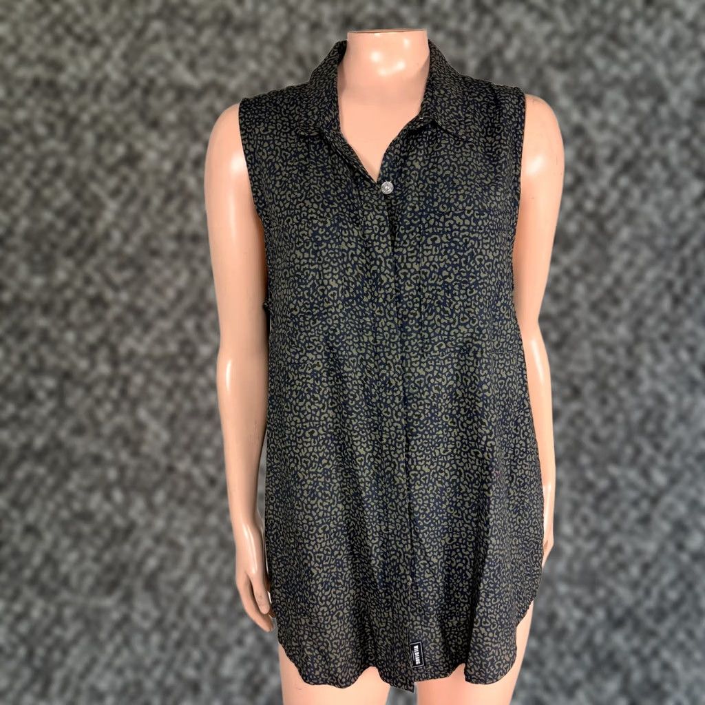 Wildfang Wildfang Women's Shirt S Animal Print Button Up Sleeveless Rayon II29 Blue Size S / US 4 / IT 40 - 1 Thumbnail
