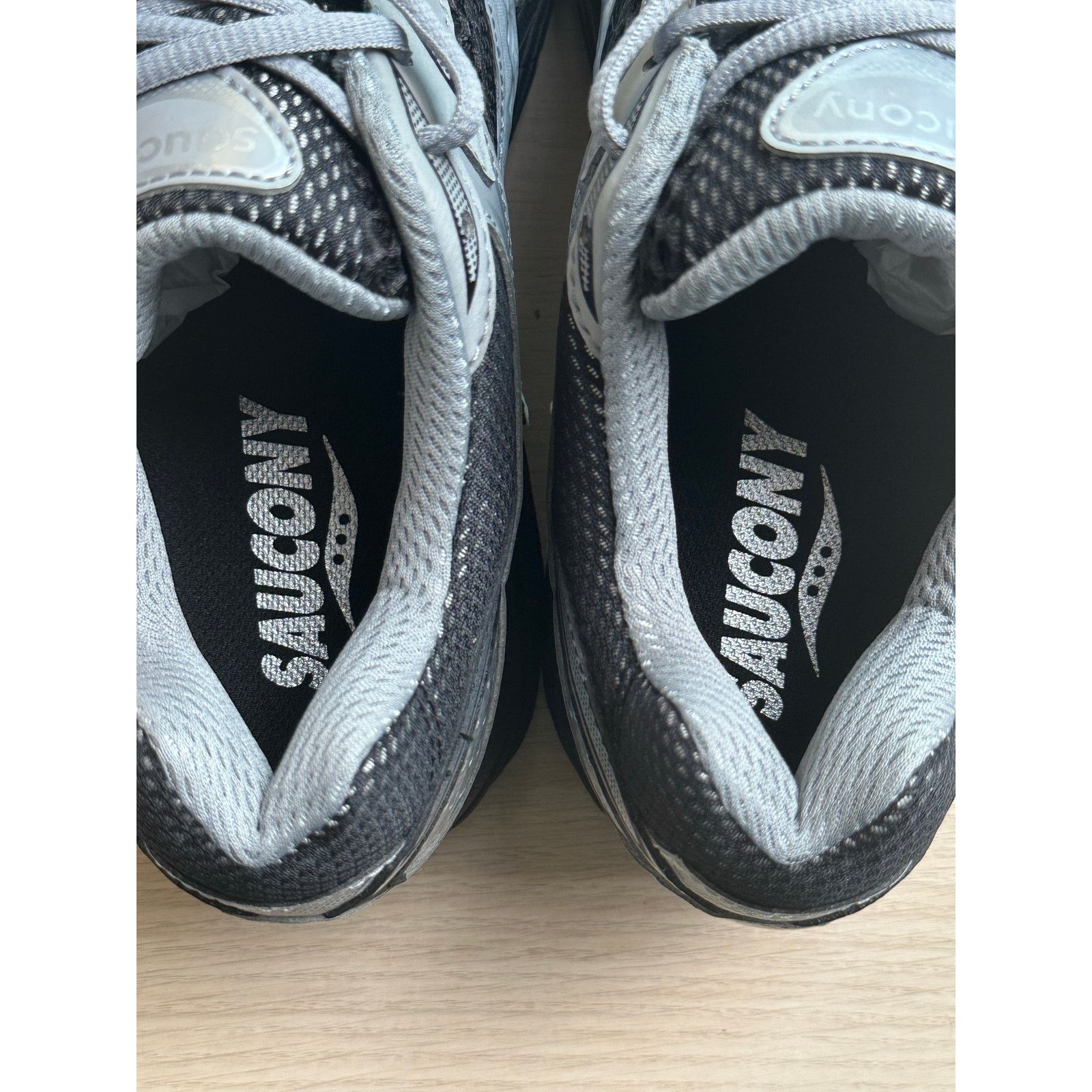 Saucony Saucony Progrid Omni 9 Black/Silver Sneaker - Size 9M - New Size US 9 / EU 42 - 7 Thumbnail