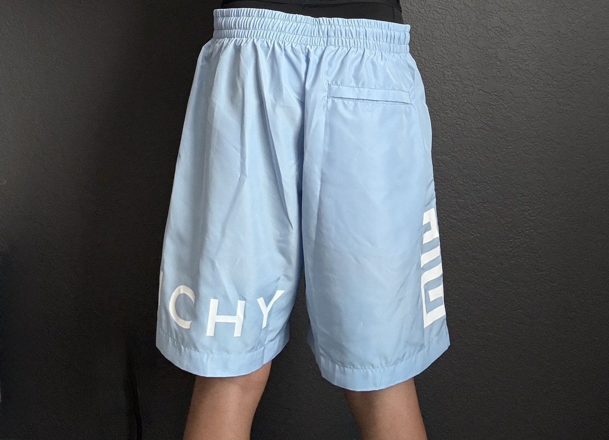 Givenchy Baby blue Givenchy swim trunks Size US 30 / EU 46 - 9 Thumbnail