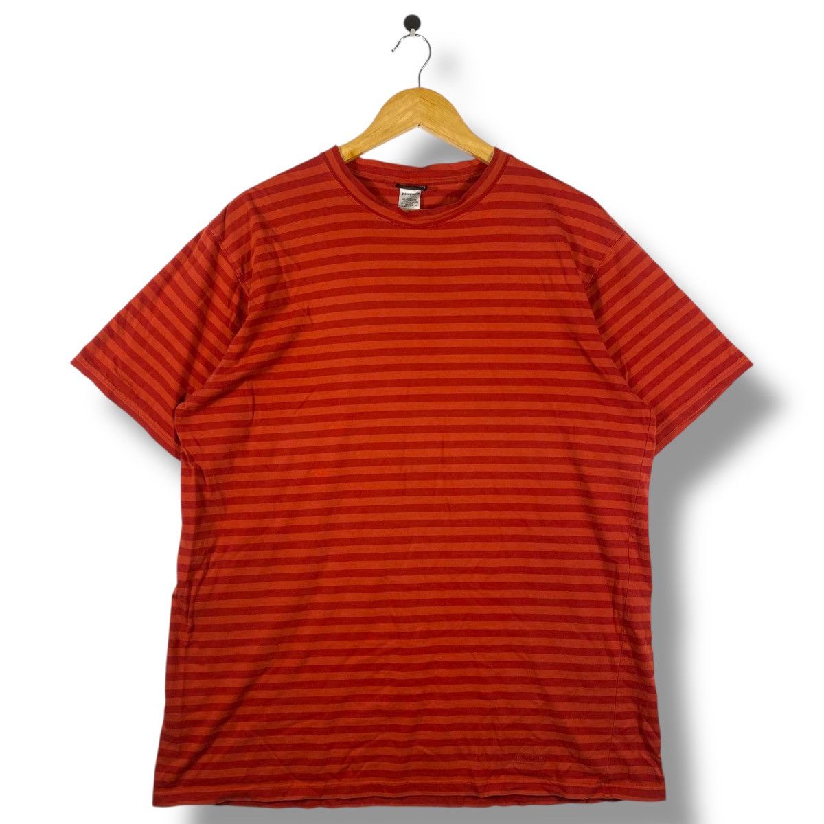 Patagonia Vintage 00's PATAGONIA Small Logo Red Striped Tee Shirt Size US L / EU 52-54 / 3 - 1 Thumbnail