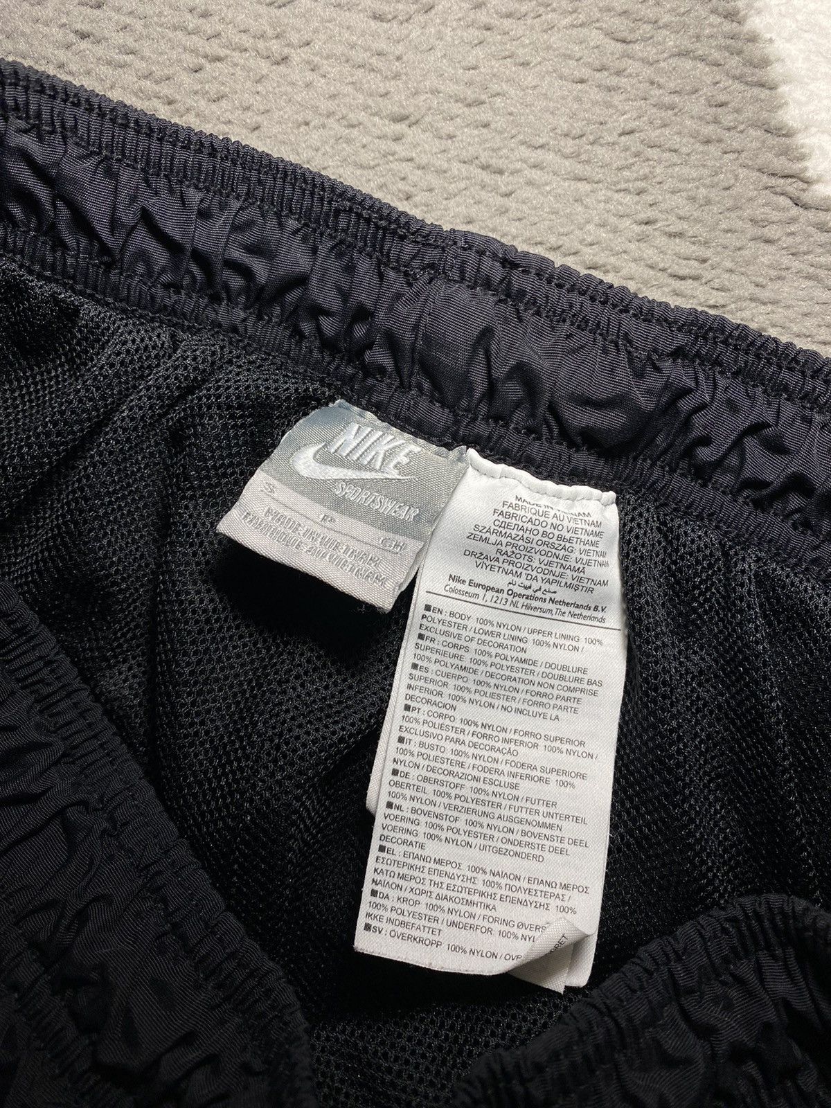 Nike Vintage 00’s Nike Air Max 95 Nylon Track Pants Size US 30 / EU 46 - 15 Thumbnail