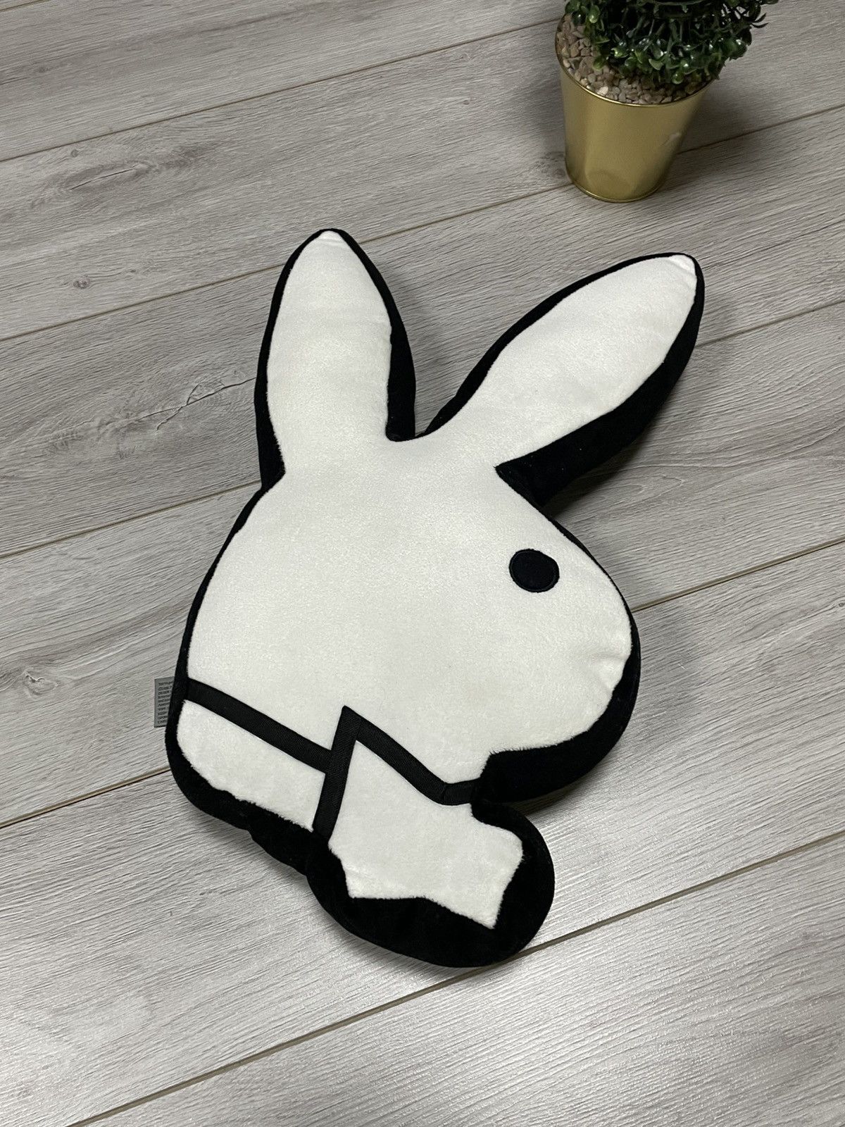 Playboy Playboy big rabbit head 2006 vintage pillow Size ONE SIZE - 1 Thumbnail