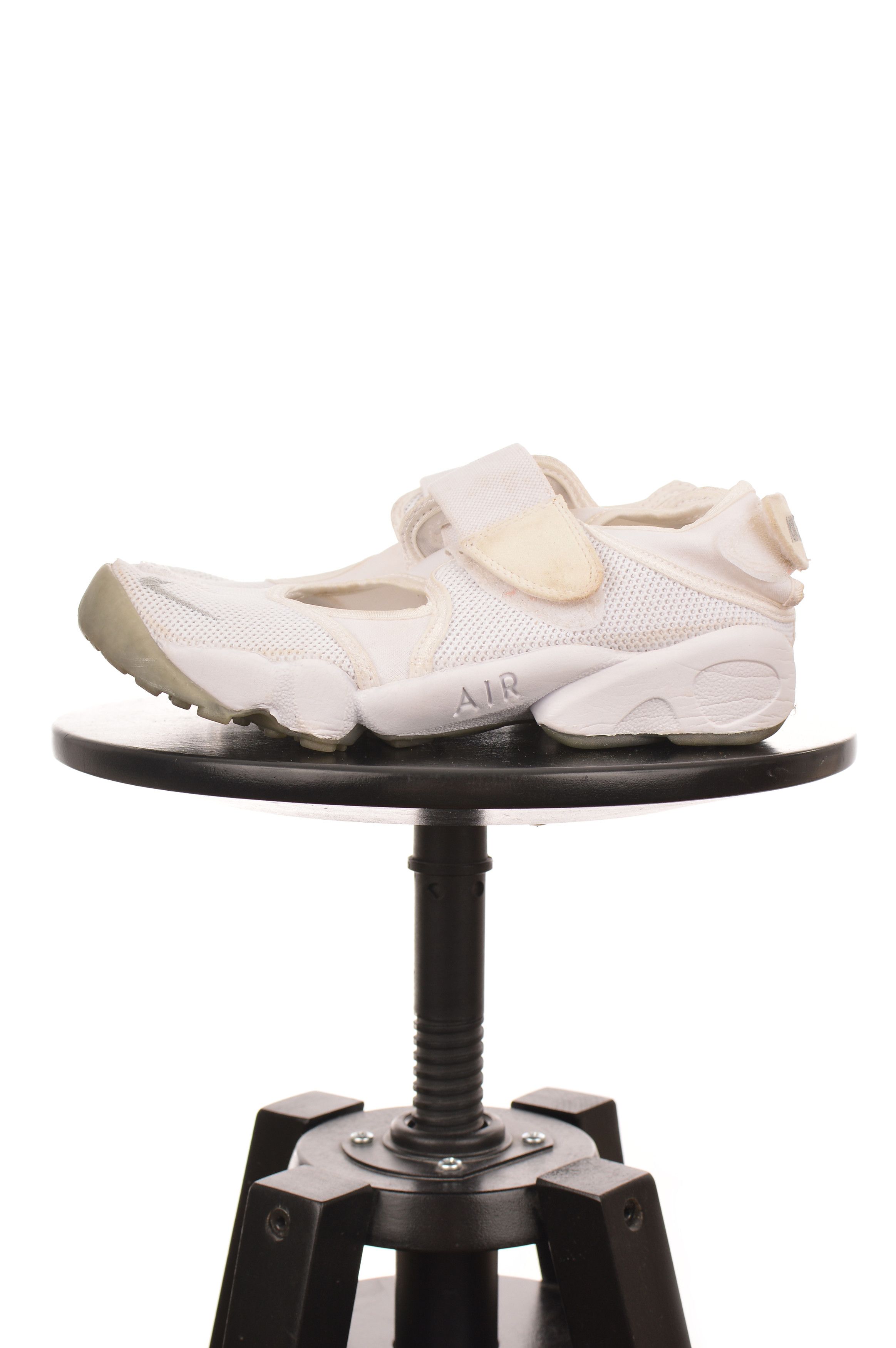 Nike Nike Womens Air Rift White Sneakers Sandals Size US 7 / IT 37 - 1 Thumbnail