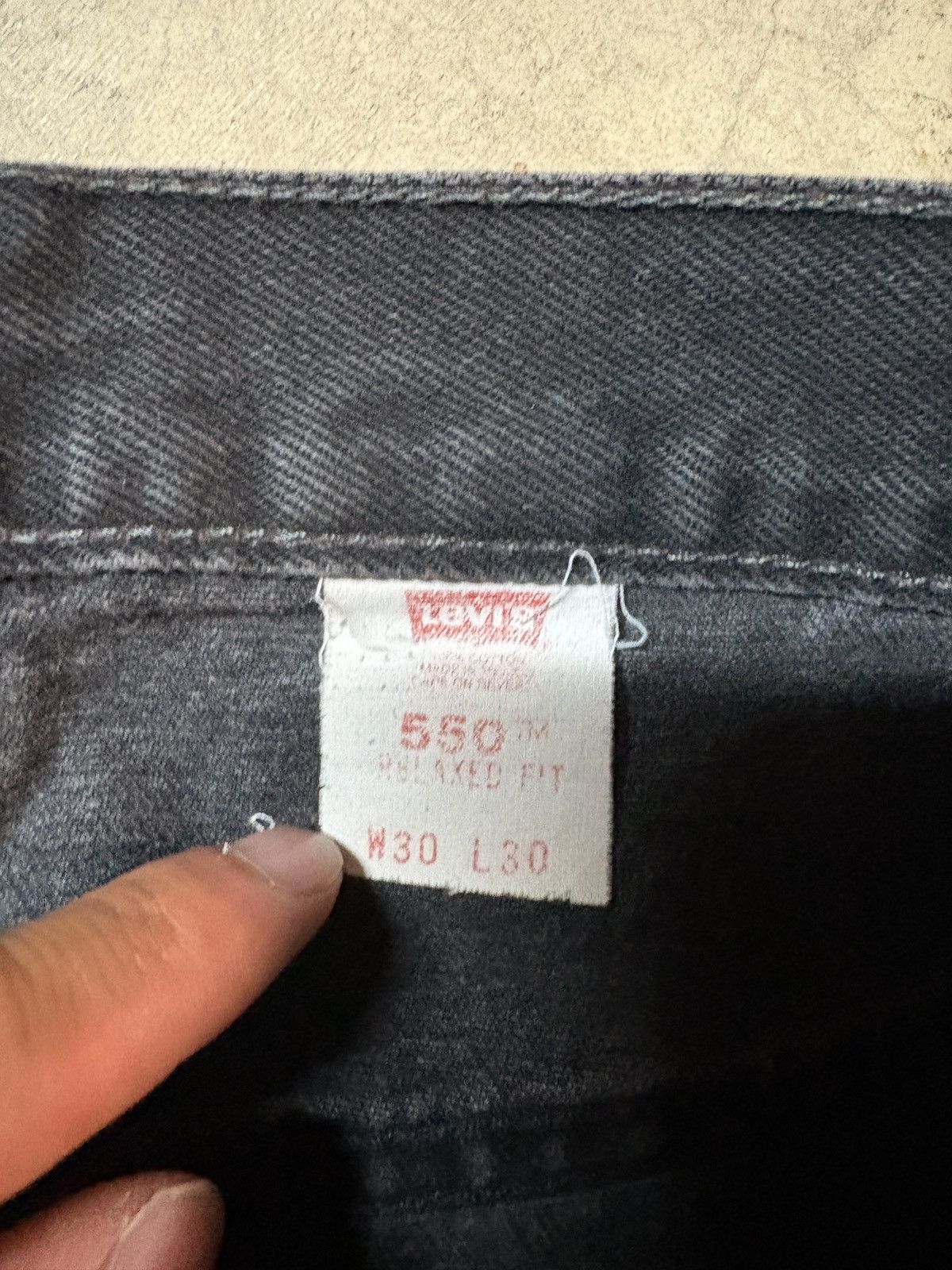 Levi's VTG 90s Levi’s 550 Jeans Denim Faded Black Relaxed Fit 30x30 Size US 30 / EU 46 - 5 Thumbnail