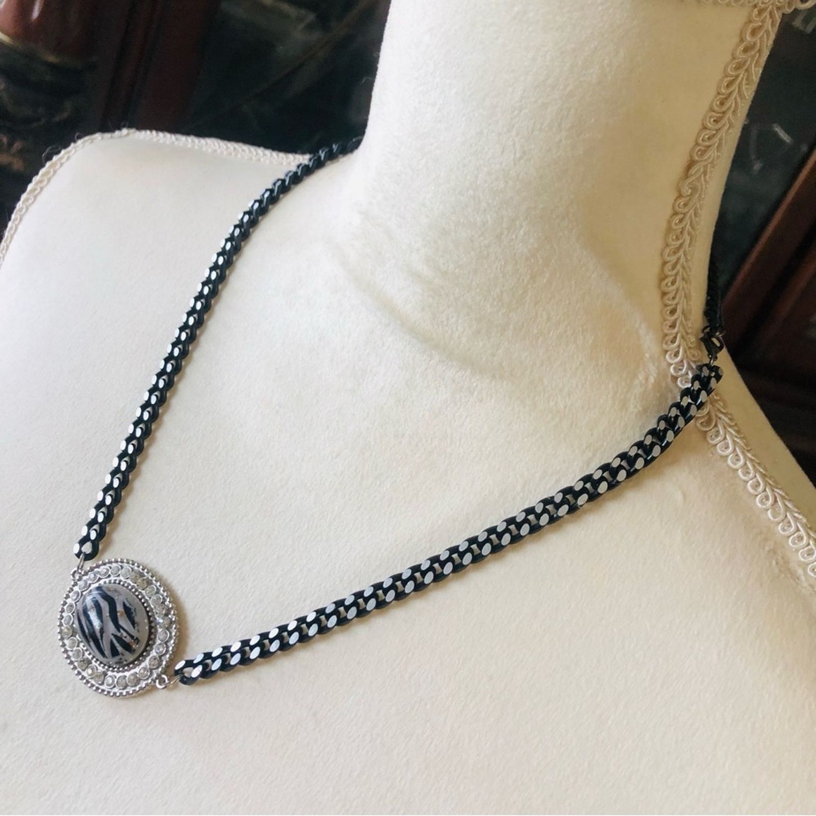 Handmade Hand crafted repurpose animal print cabochon necklace Size ONE SIZE - 5 Thumbnail