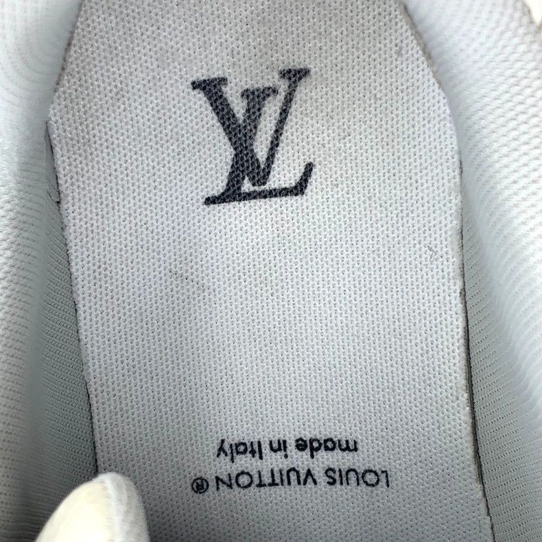 Louis Vuitton Louis Vuitton White round toe lace-up casual board shoes a Size US 7 / IT 37 - 7 Thumbnail