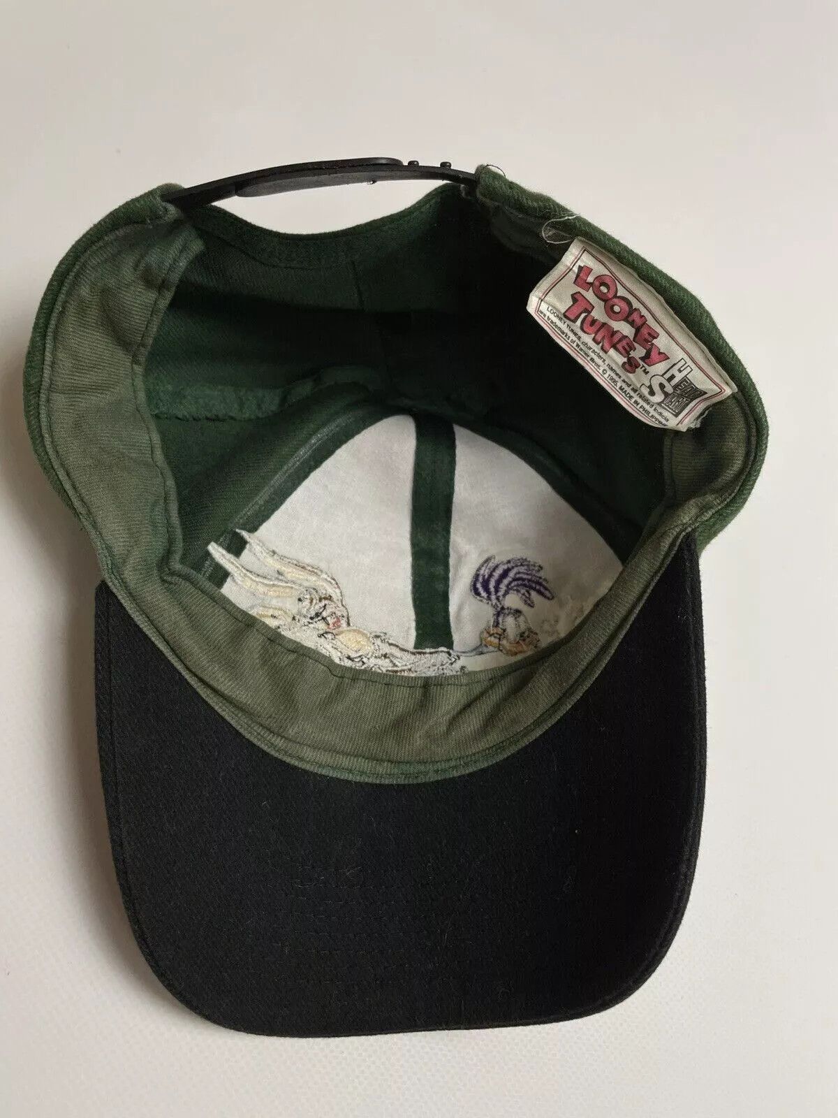 Vintage Vintage 90s Looney Tunes Basseball Cap Faded Embroidered Size ONE SIZE - 8 Thumbnail