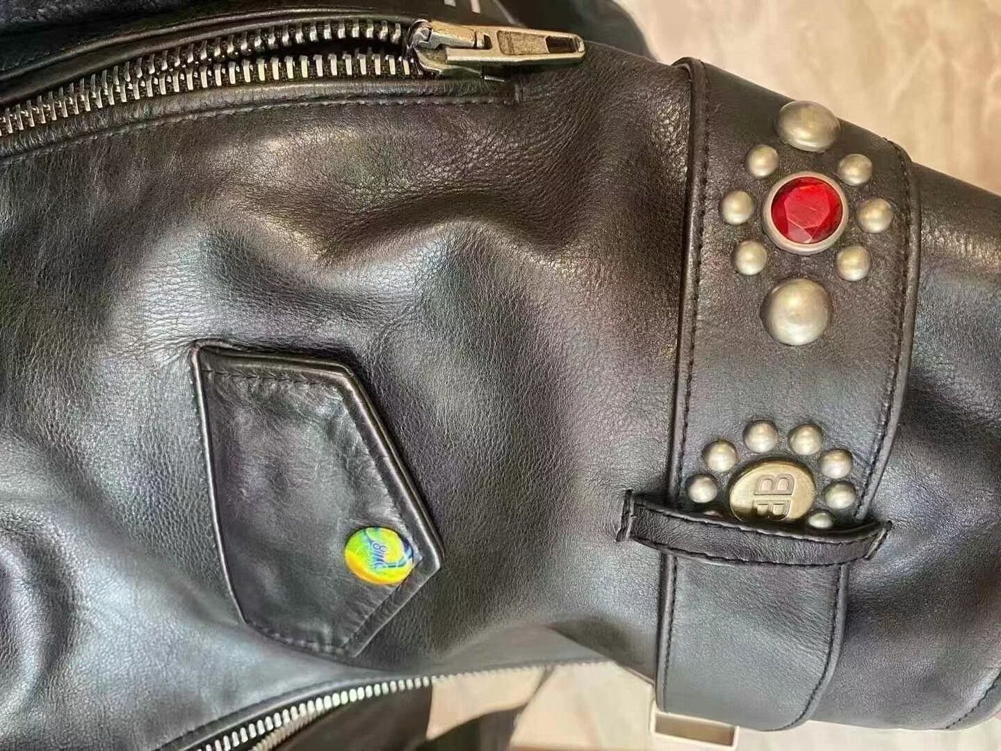 Balenciaga balenciaga distressed leather jacket with logo Size US S / EU 44-46 / 1 - 5 Thumbnail