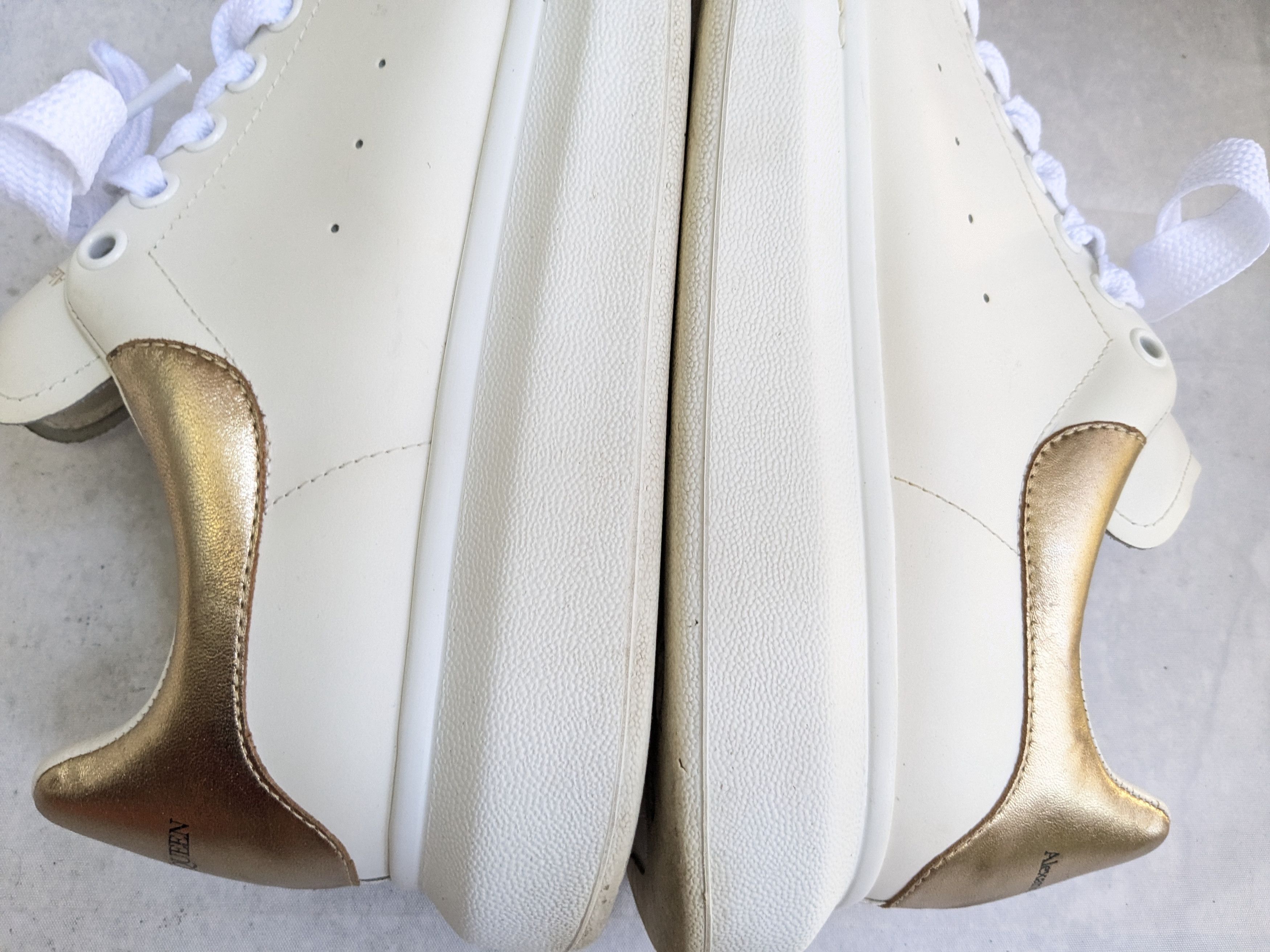 Alexander McQueen Alexander McQueen Oversized Larry Sneakers White Gold 12 45 Size US 12 / EU 45 - 12 Thumbnail