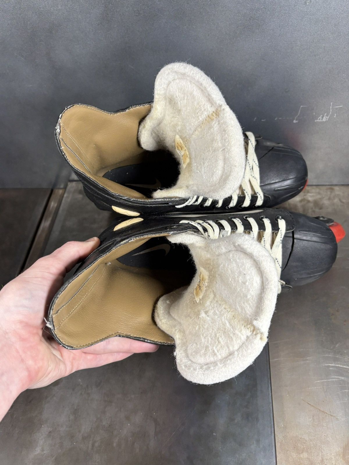 Nike 1990s Nike Zoom Air Agitate Vintage Rollerblade InLine Skate Size US 7 / EU 40 - 16 Thumbnail