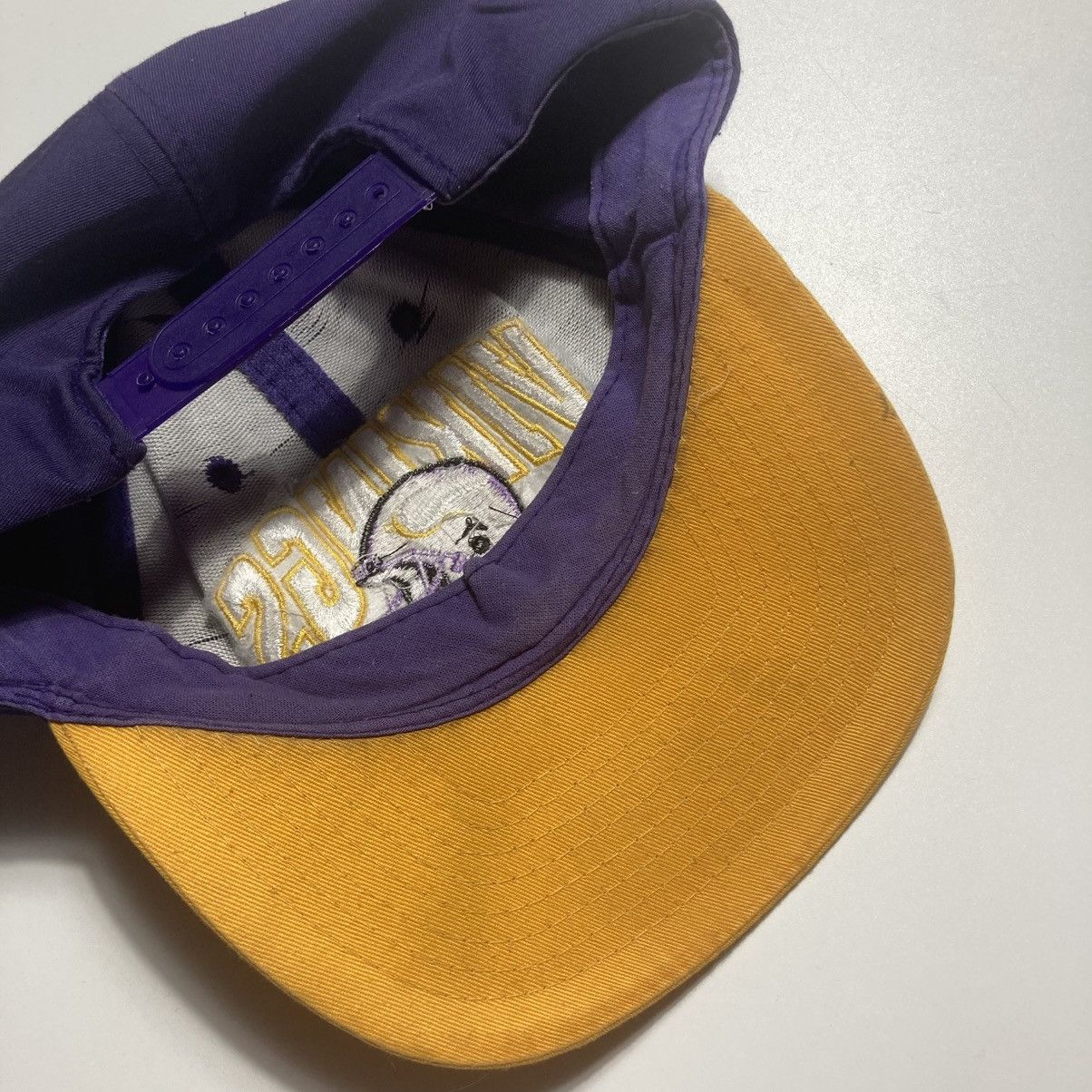NFL × Vintage vintage minnesota vikings nfl snapback hat Size ONE SIZE - 6 Thumbnail