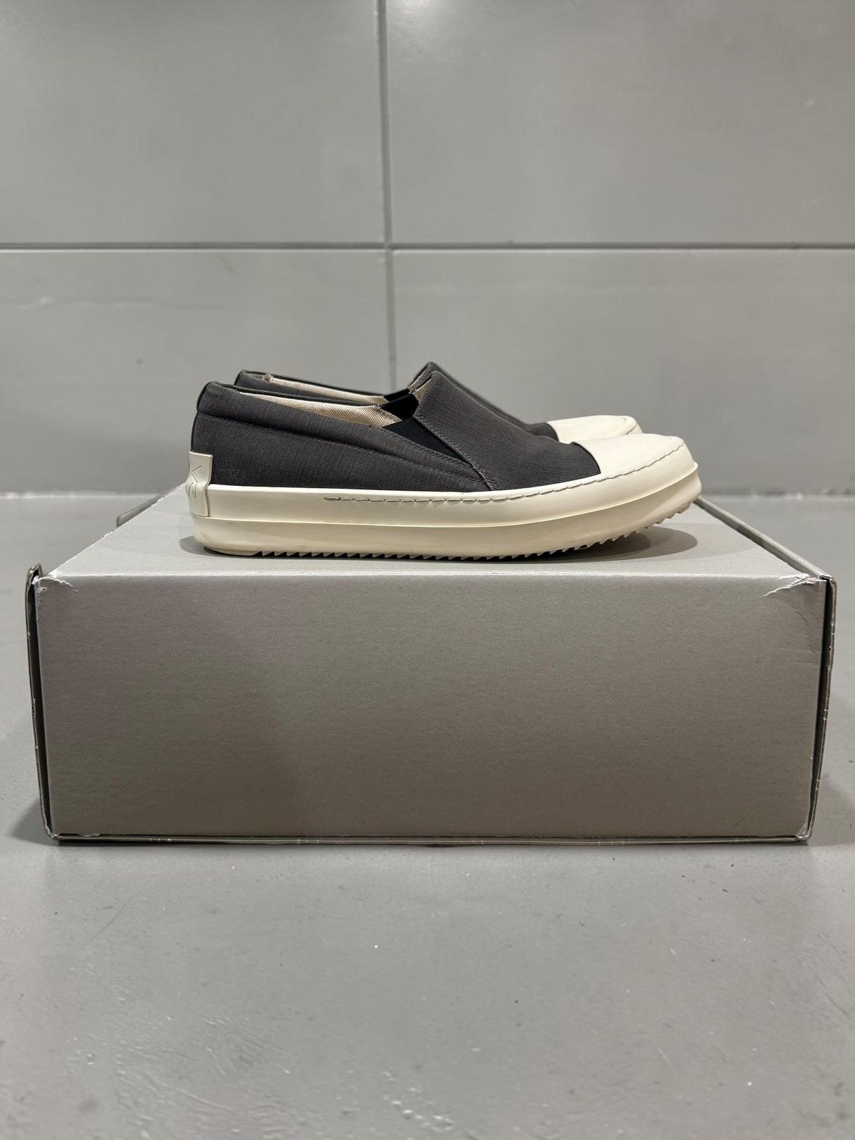 Rick Owens Drkshdw Rick Owens DRKSHDW boat slip on sneaker size 39 Size US 6 / EU 39 - 2 Thumbnail