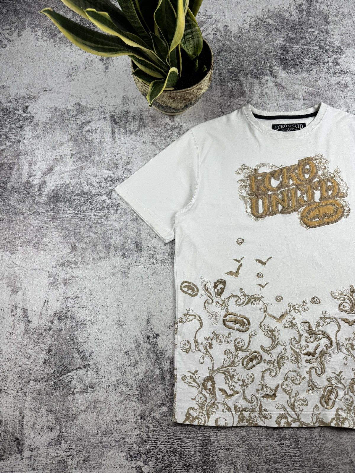 Ecko Unltd. Vintage Ecko Unltd Skate Rap Gold Print Hip Hop Rap White Skull Y2K T Shirt Tee Size US L / EU 52-54 / 3 - 2 Thumbnail