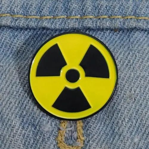 Jewelry Radioactive Symbol Pin Size ONE SIZE - 4 Thumbnail
