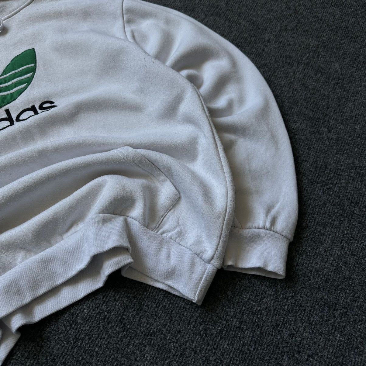 Adidas VTG Adidas Hoodie Big Logo Size L Used Grunge Avant-garde Size US L / EU 52-54 / 3 - 7 Thumbnail