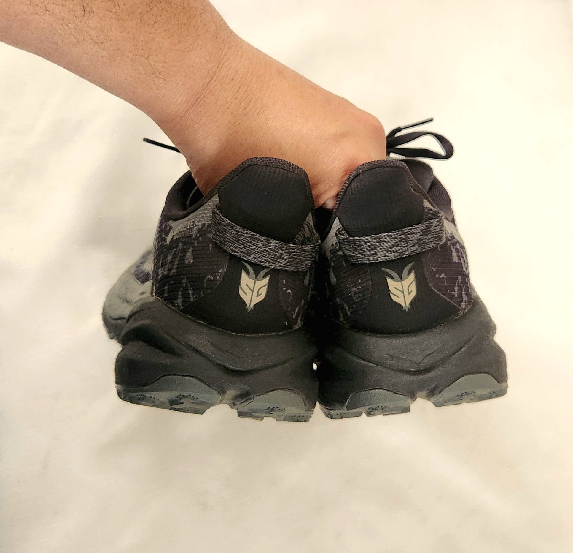 Hoka Hoka One One Men's Speedgoat 6 GTX 1155150 BCKT Black Size US 9.5 / EU 42-43 - 9 Thumbnail