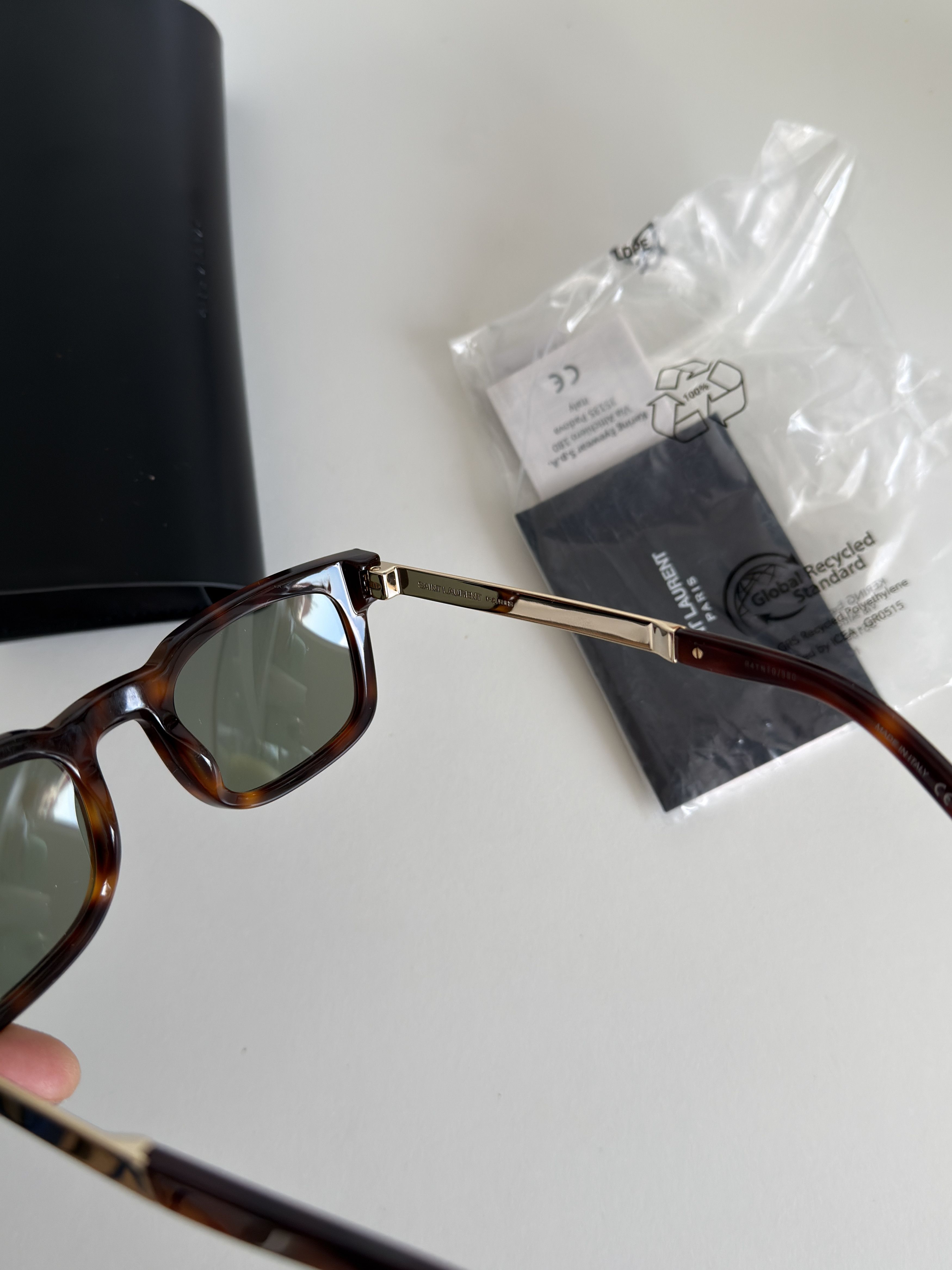Saint Laurent Paris Saint Laurent sunglasses Size ONE SIZE - 11 Thumbnail