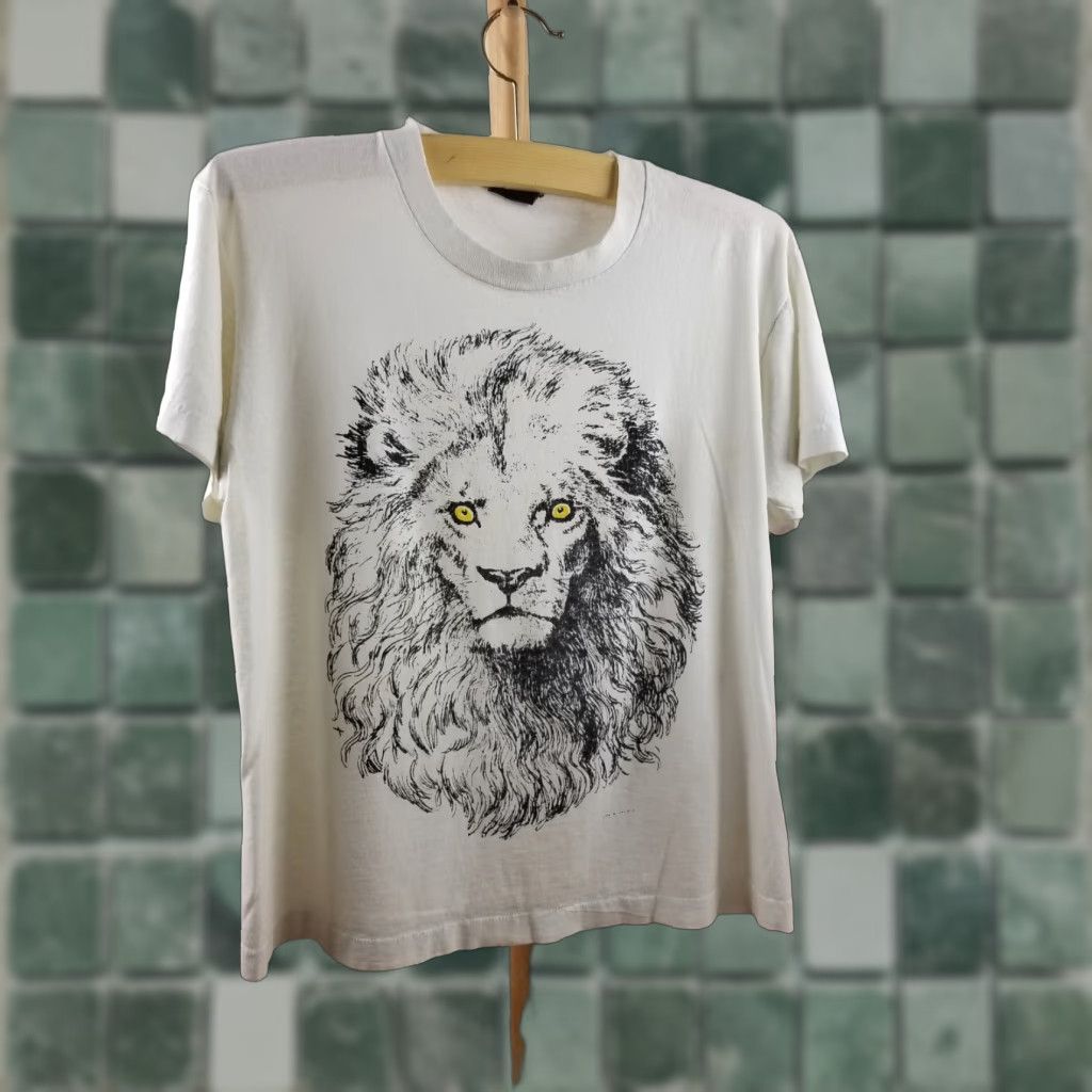 Vintage VINTAGE 90's LION FACE FADED SINGLE STITCH WHITE T-SHIRT SZ LARGE Size US L / EU 52-54 / 3 - 1 Thumbnail