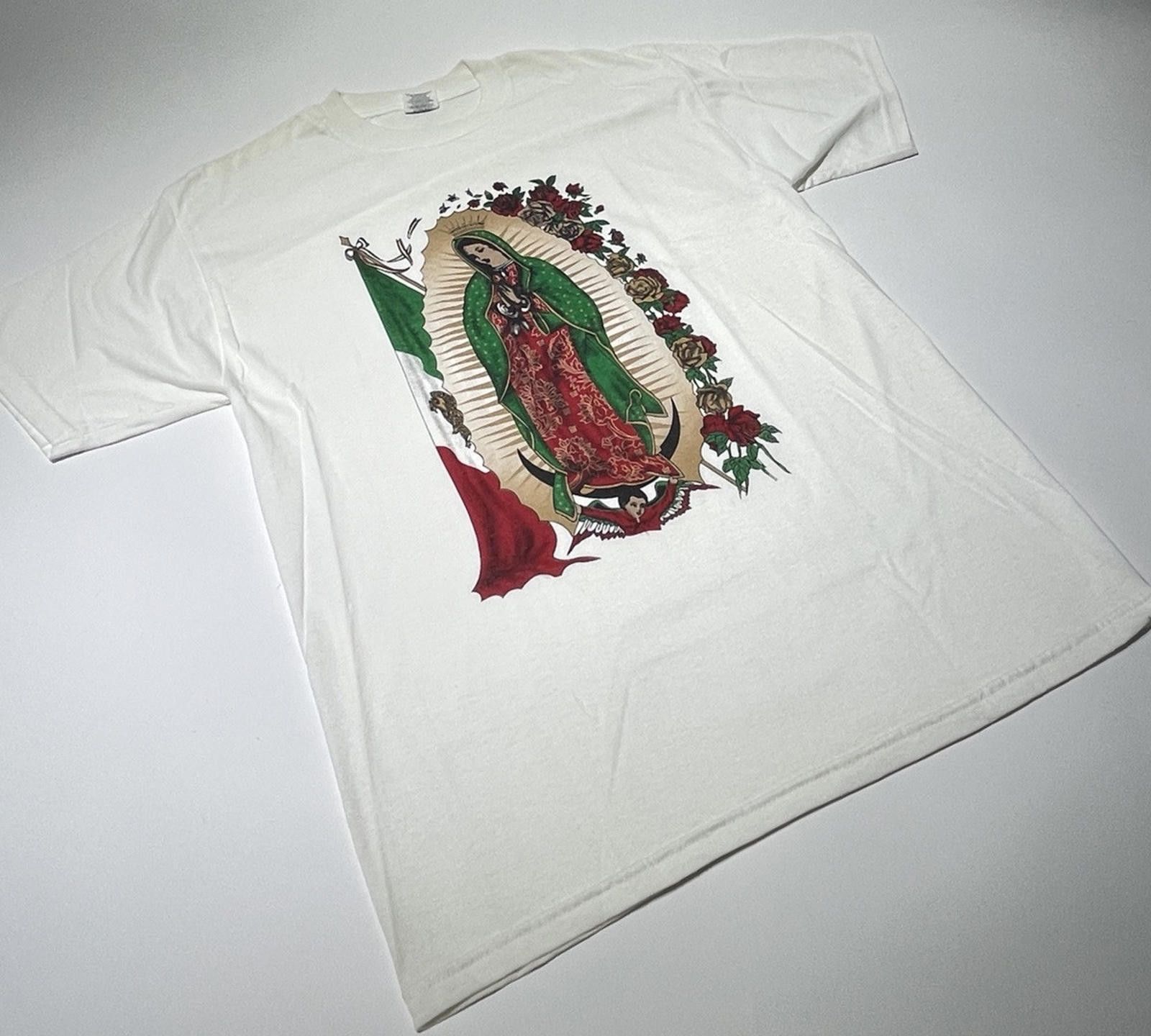 Hanes Vintage 90s Gonzales Chicano Art T Shirt Mexican Virgin De Size US L / EU 52-54 / 3 - 3 Thumbnail
