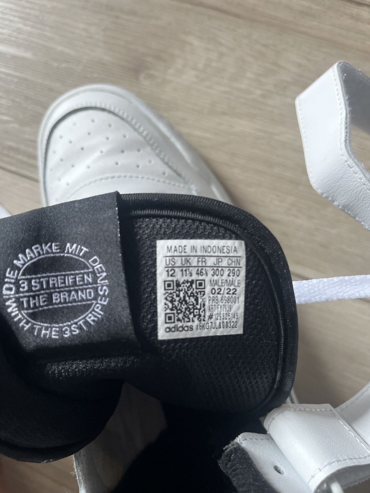 Adidas Hi Top Adidas Size US 12 / EU 45 - 3 Thumbnail
