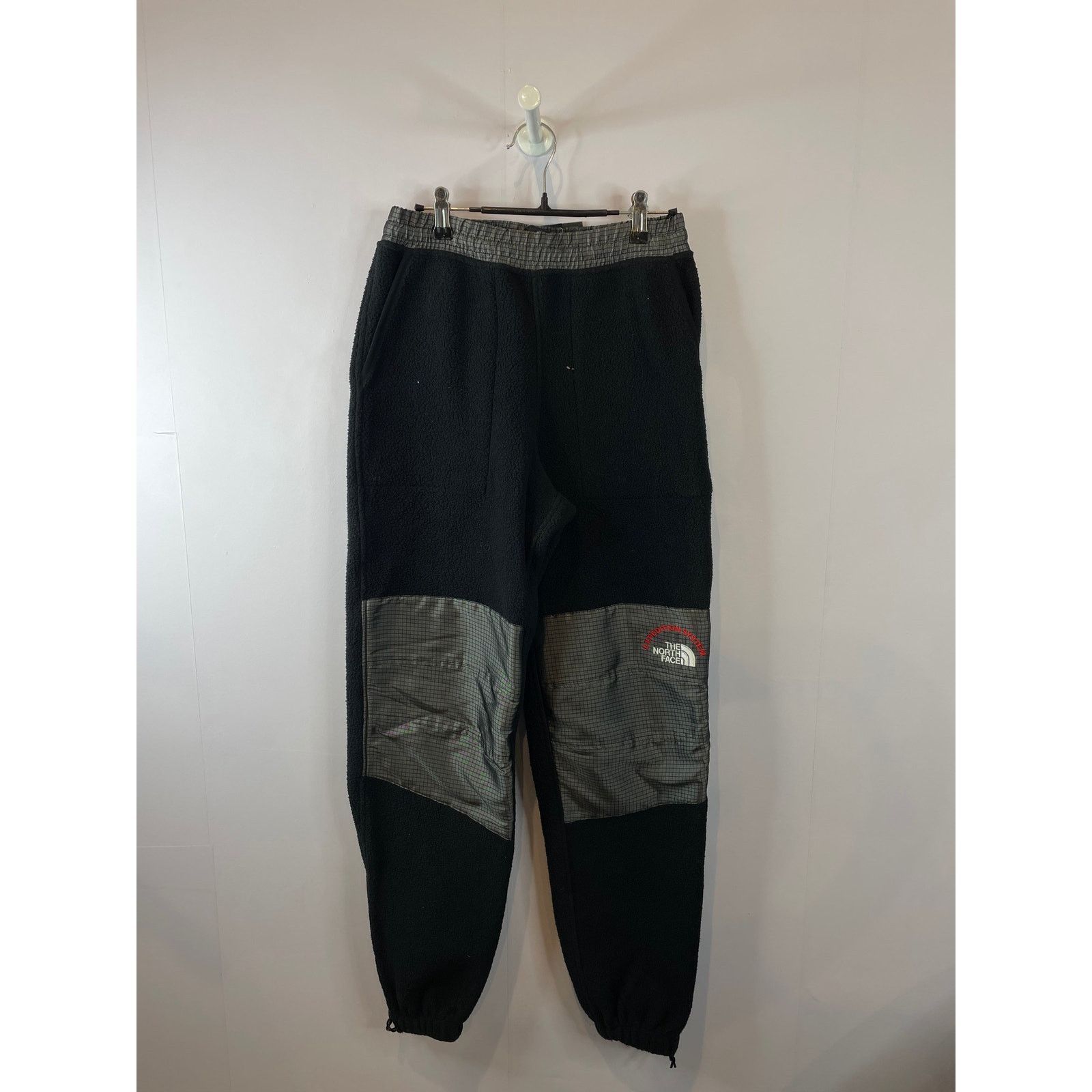 The North Face The North Face Fleece Black Grey Sweatpants Size US 28 / EU 44 - 1 Thumbnail