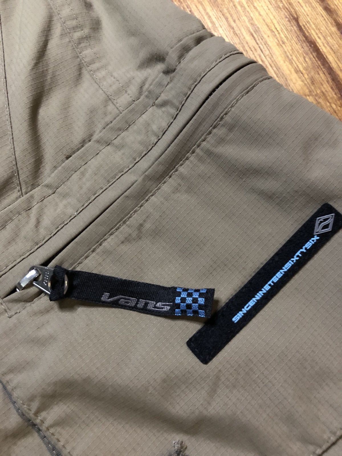 Vans Vintage Vans Snowboarding Tactical Cargo Pants Size US 30 / EU 46 - 14 Thumbnail