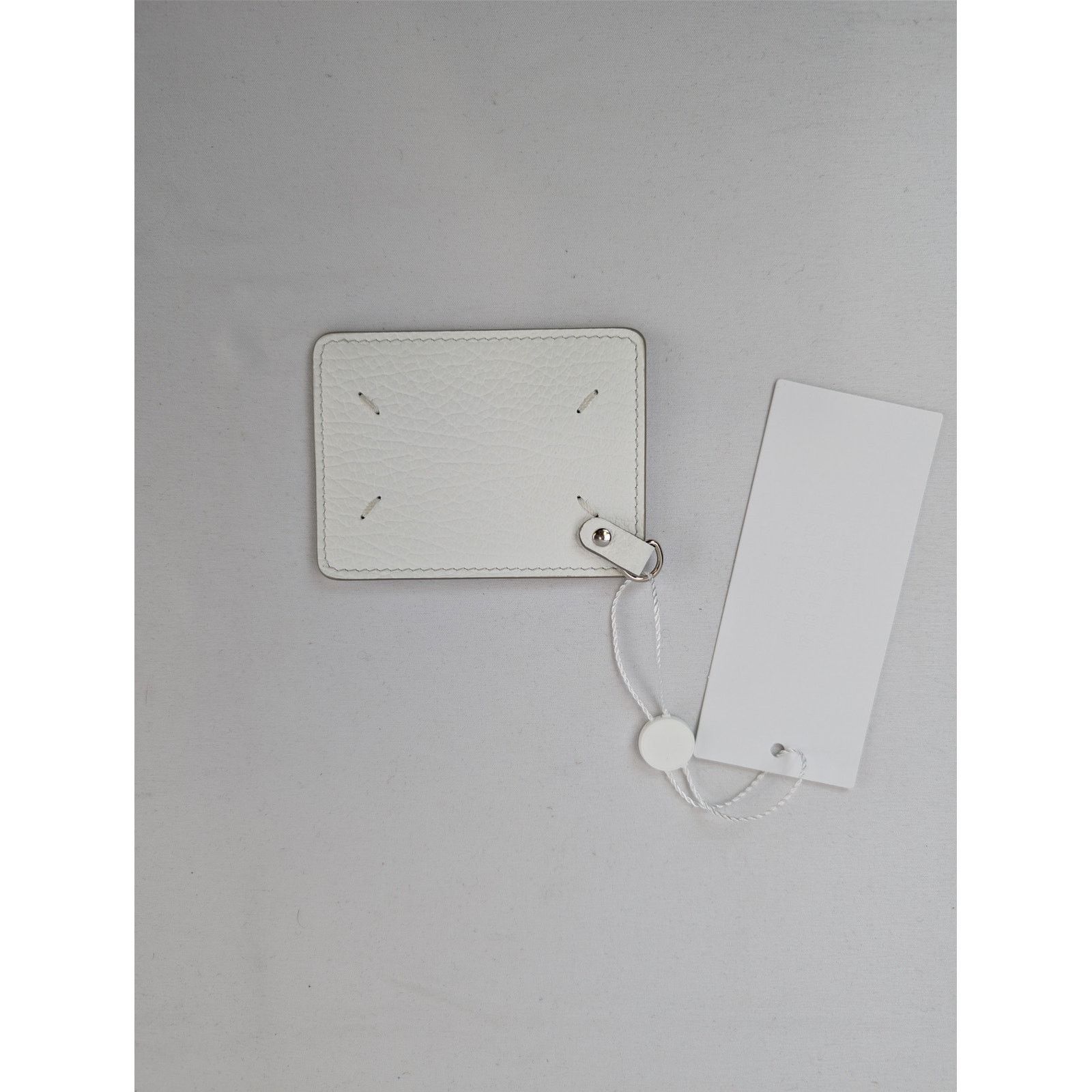 Maison Margiela o1rshd1 Size: OS/ Four Stitch Leather Card Holder in White Size ONE SIZE - 1 Thumbnail