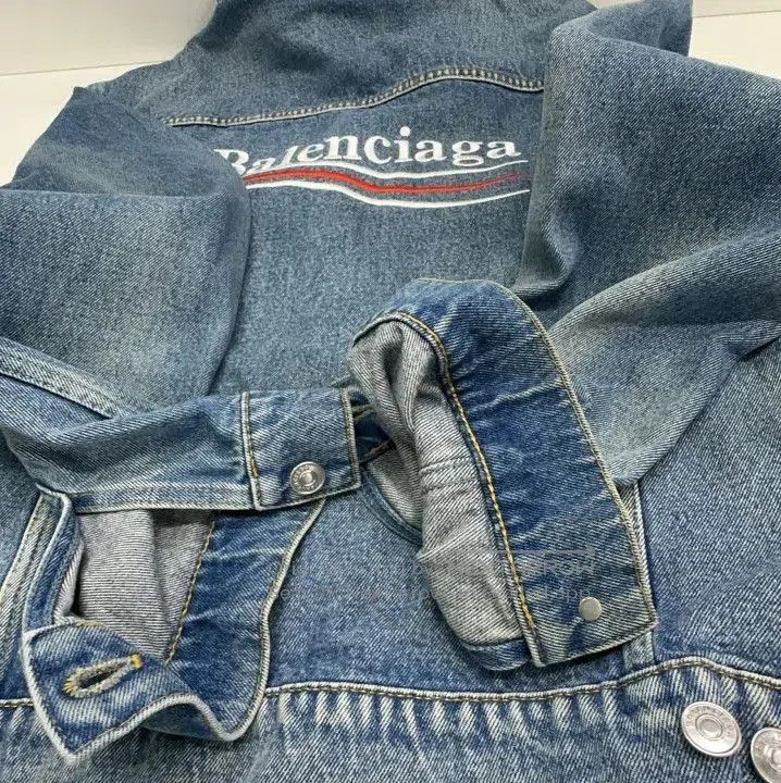 Balenciaga Balenciaga Blue Denim Button-Up Jacket. Size US L / EU 52-54 / 3 - 7 Thumbnail