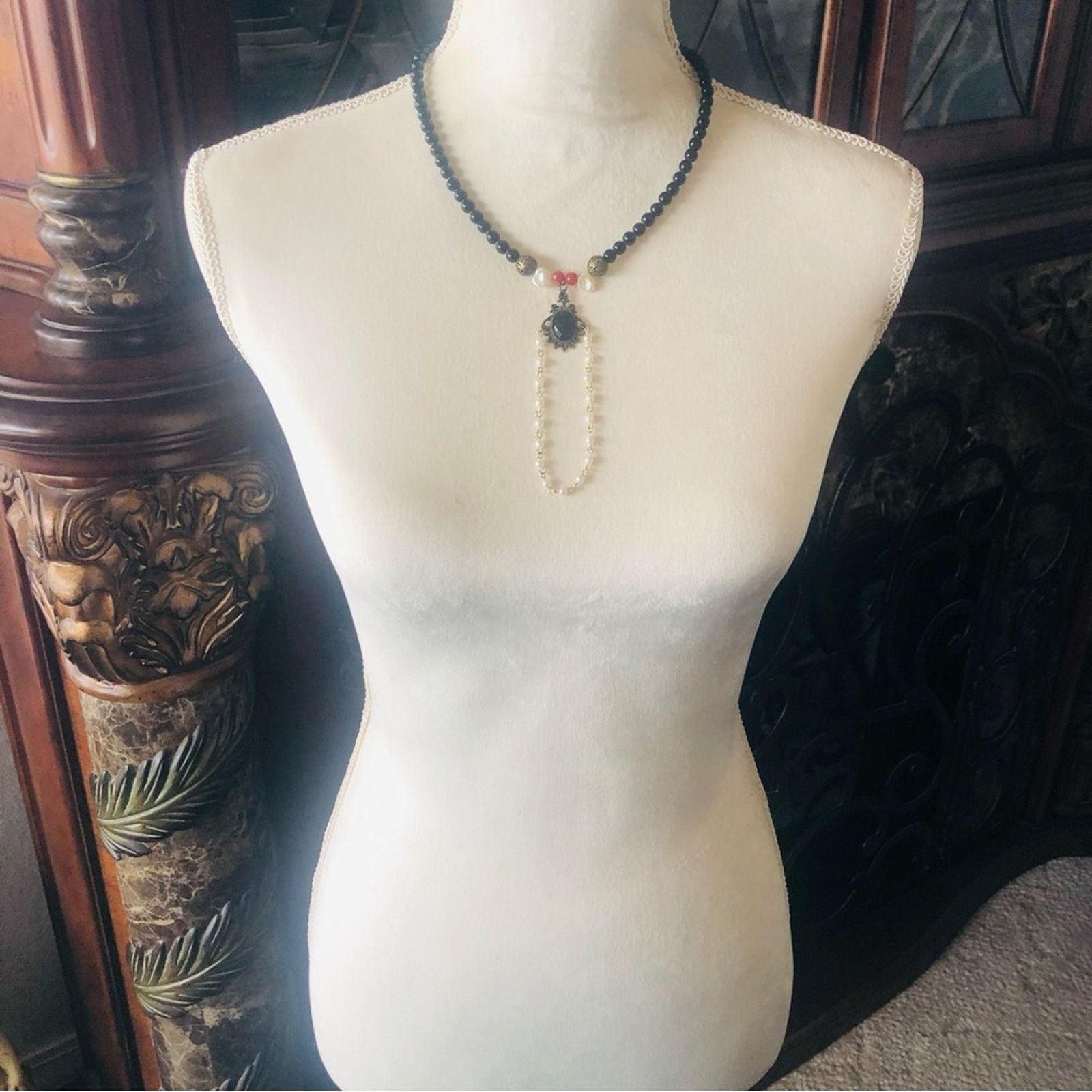 Handmade Handcrafted Victorian style glass pearl carnelian neckla Size ONE SIZE - 4 Thumbnail