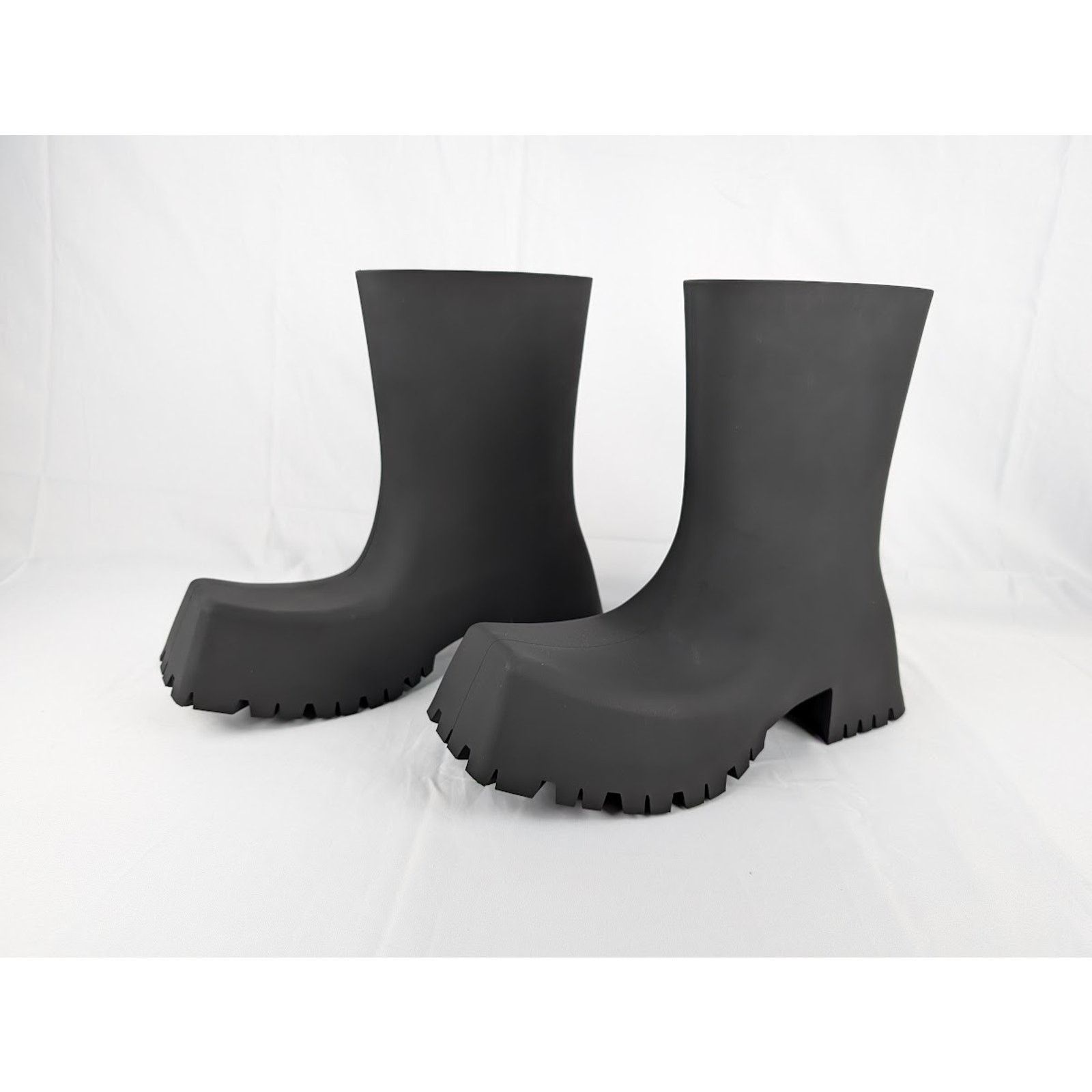 Balenciaga o1rshd1 Trooper Rubber Bootie in Black Size US 10 / EU 43 - 8 Thumbnail