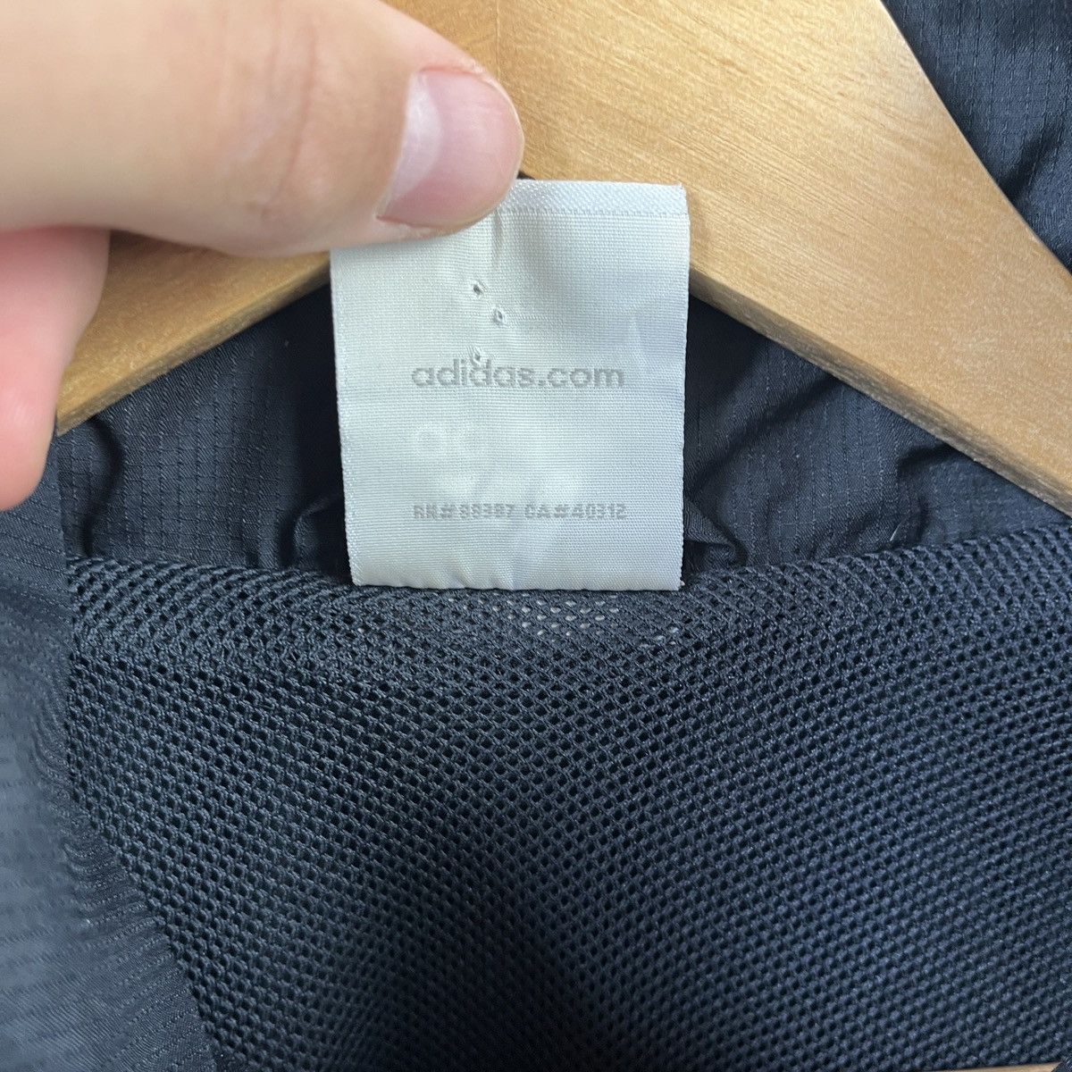 Adidas Adidas Liverpool Garlsberg Jacket Blockcore Soccer 2009 Size US L / EU 52-54 / 3 - 14 Thumbnail