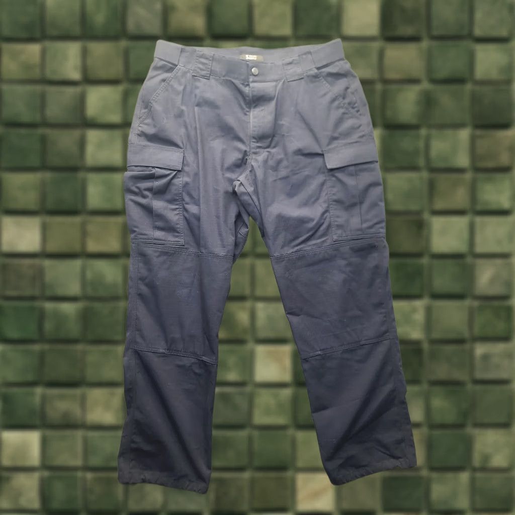 Vintage 5.11 Tactical Pants Mens 38x32 Regular Fit Taclite TDU Ripstop Cargo Straight Inseam 32 Black Size US 38 / EU 54 - 1 Thumbnail
