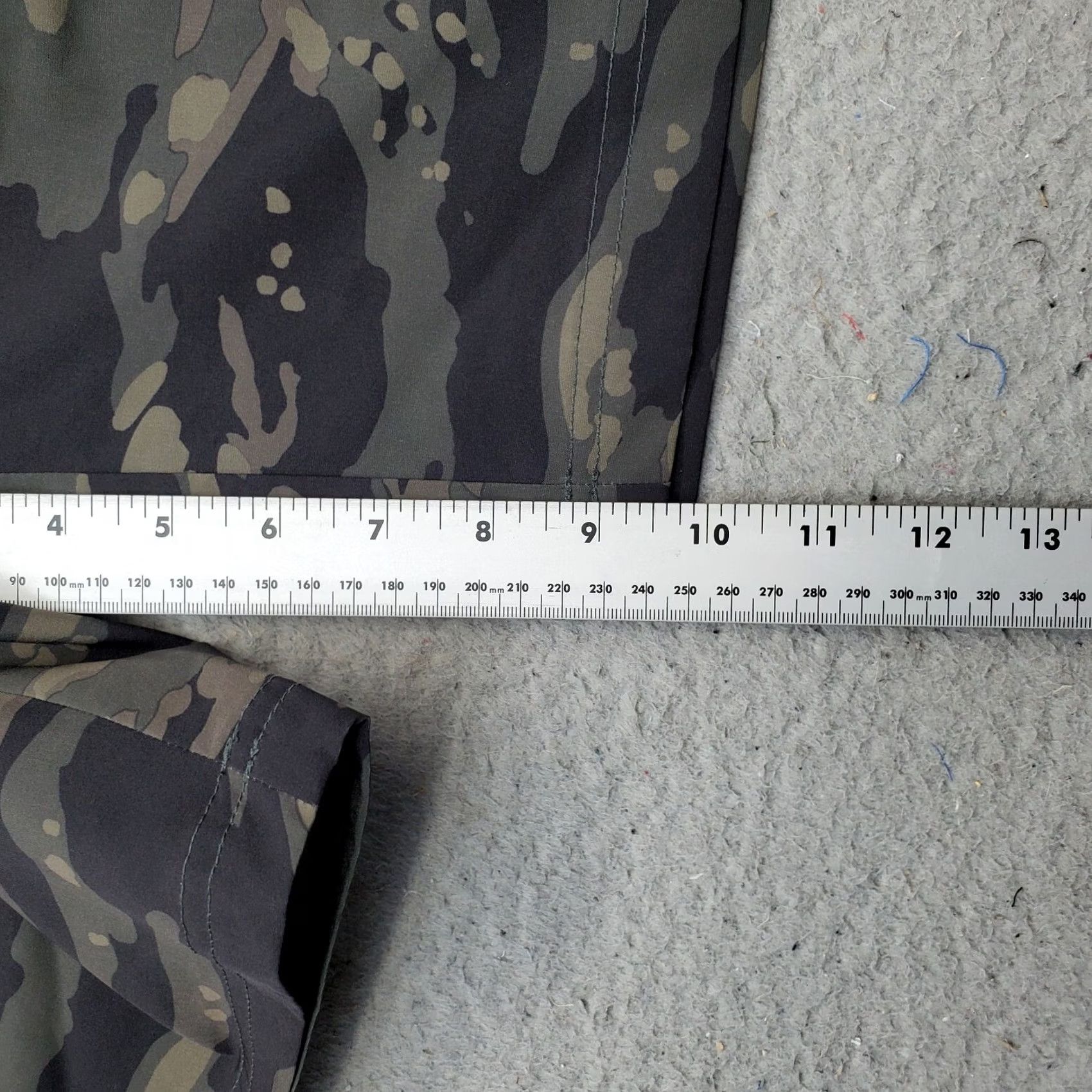 American Eagle Outfitters American Eagle Outfitters Board Shorts Mens XS Multicolor Camo Print Drawstring Waist EUC Size US 27 - 4 Thumbnail