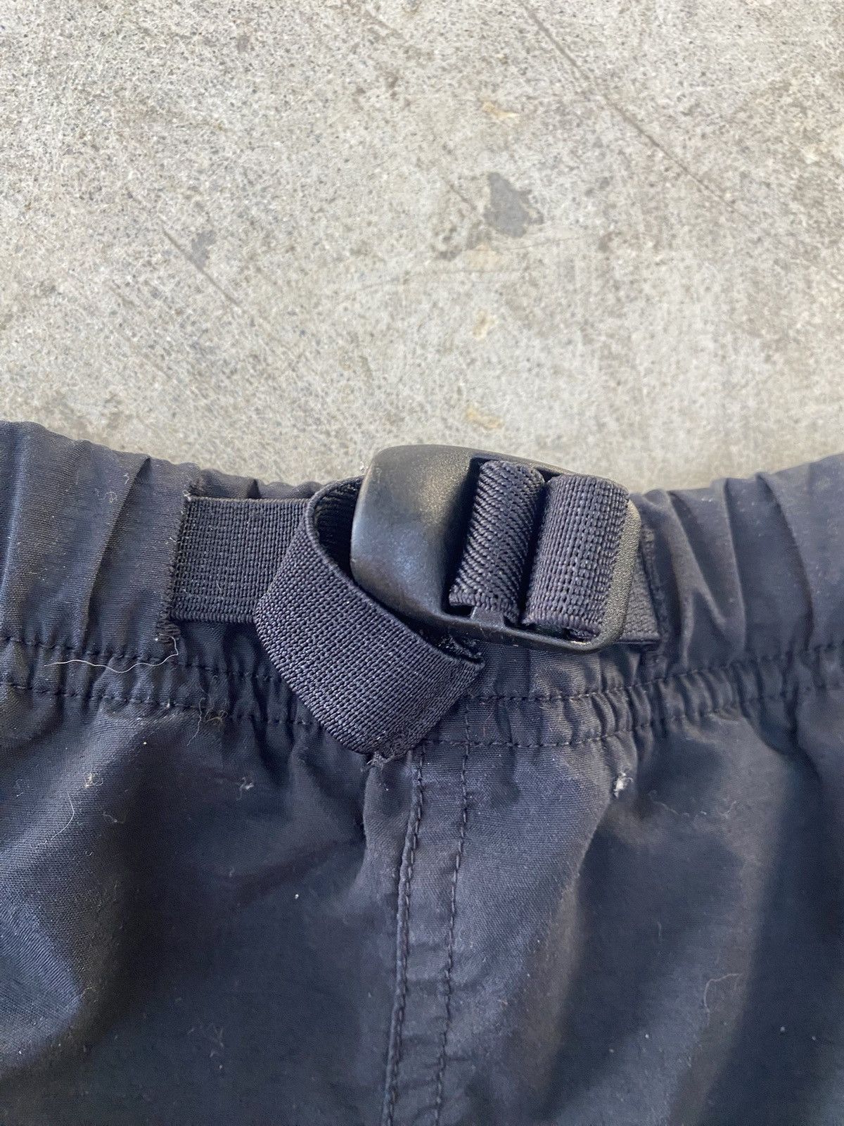 Nike ACG Nike ACG Black Shorts Size US 33 - 3 Thumbnail
