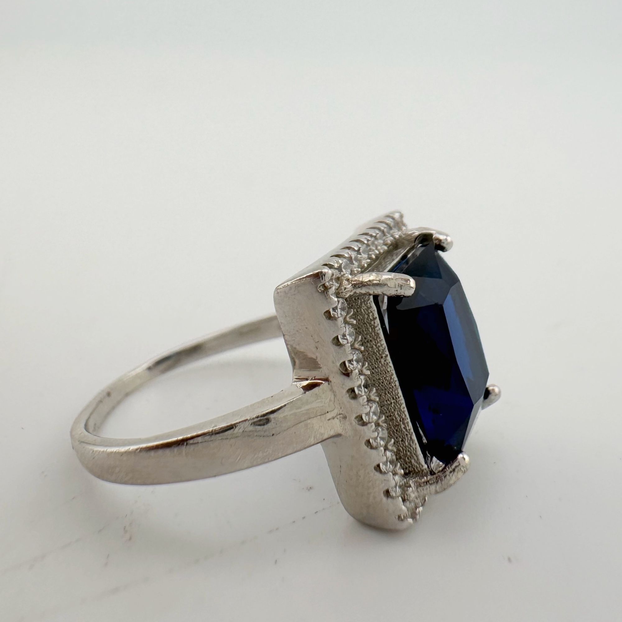 Other 4.10 Carat Lab Created Deep Blue & White Sapphire Ring Size Size ONE SIZE - 18 Thumbnail