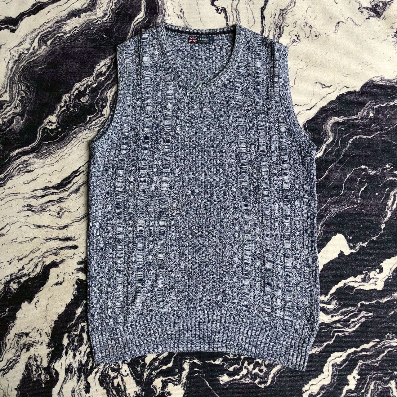 Kangol Vintage 90s Kangol Knit Vest Grey Textured Sleeveless Size US M / EU 48-50 / 2 - 1 Thumbnail