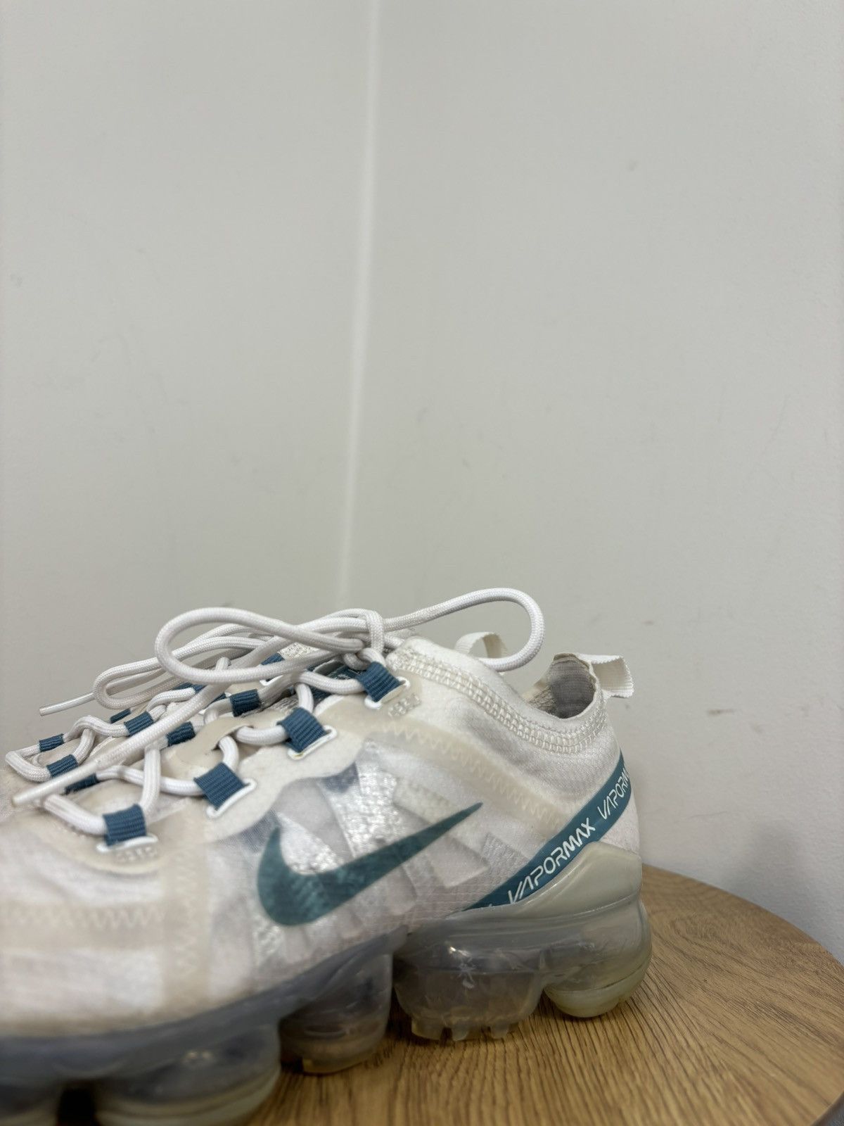 Nike Nike Air VaporMax Women’s 2019 White Mineral Teal Sneakers Size US 5.5 / IT 35.5 - 9 Thumbnail